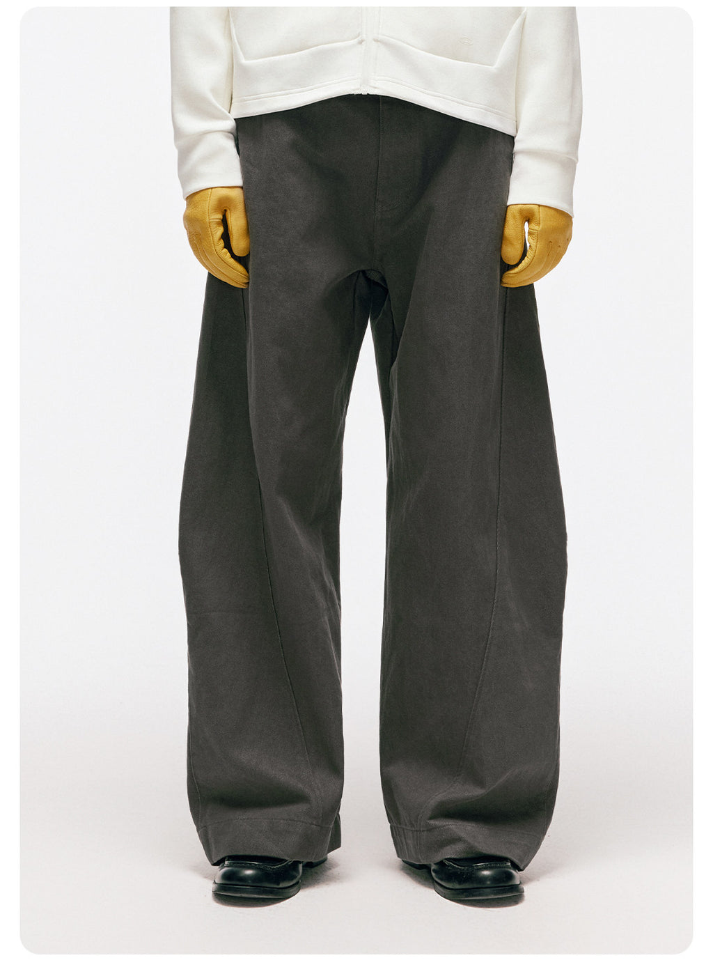 立体カーブドライン × ワイドシルエット構造タックデザインデニムパンツ LOM030