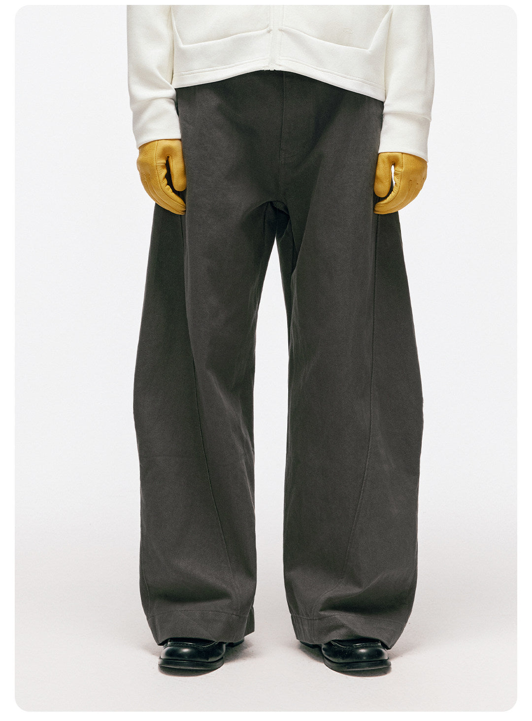 立体カーブドライン × ワイドシルエット構造タックデザインデニムパンツ LOM030