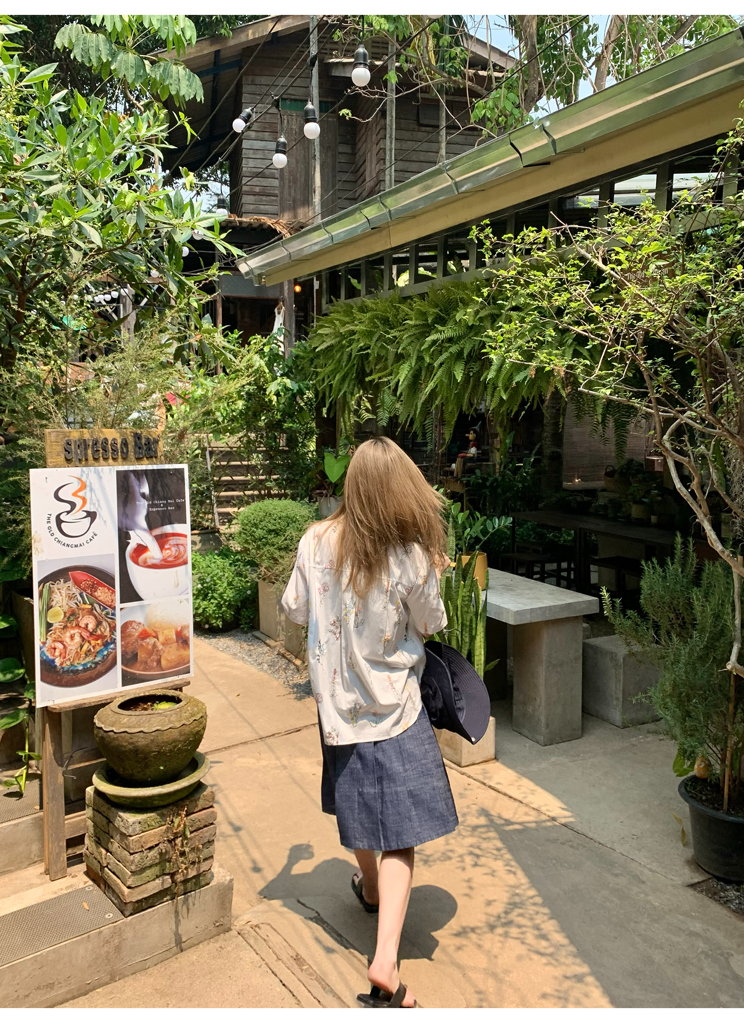 LelyMooch  大人可愛い＊花柄刺繍シャツ  LEM146