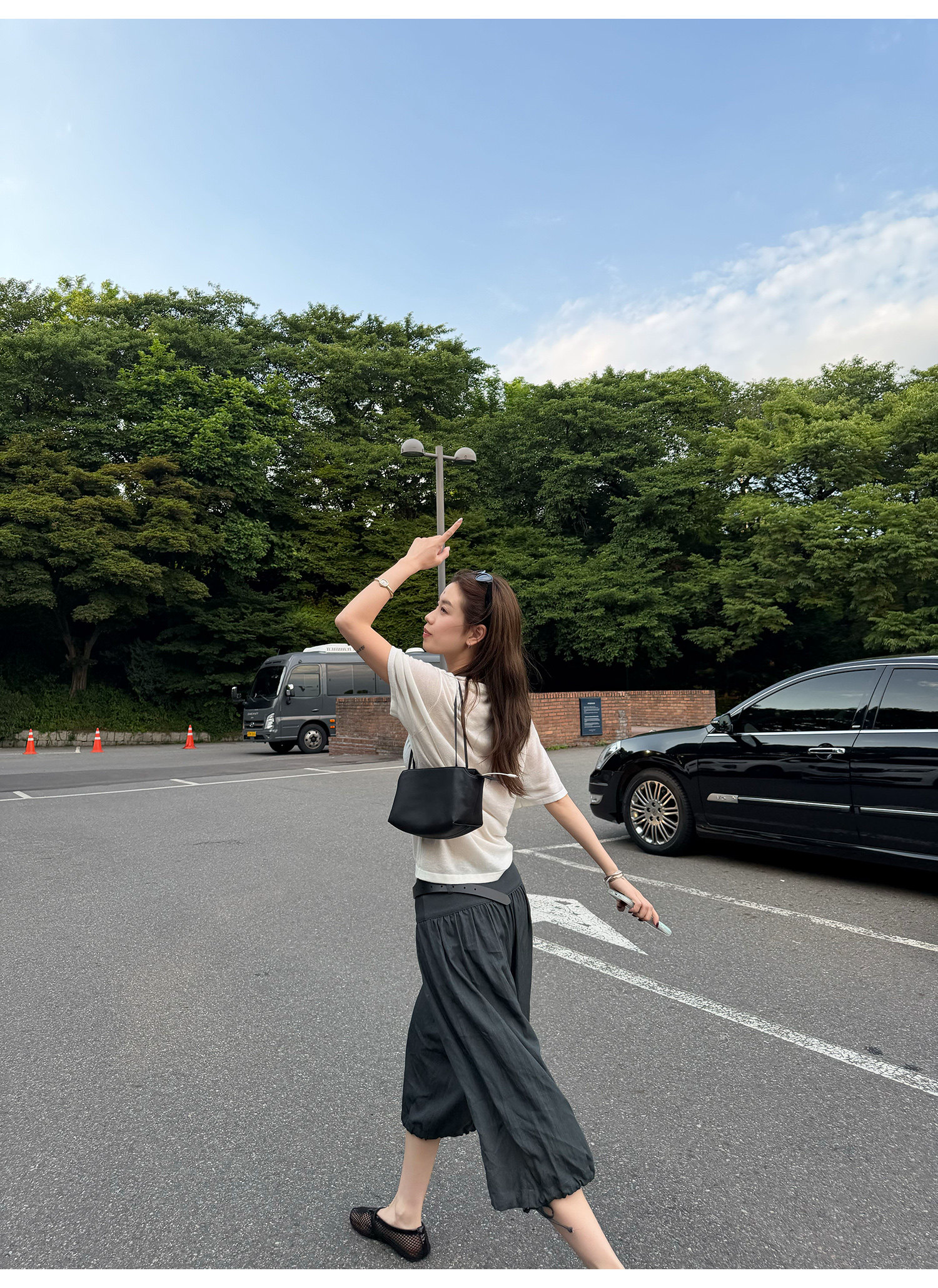 LelyMooch 風をまとう、ギャザーバルーンパンツ  LEM365