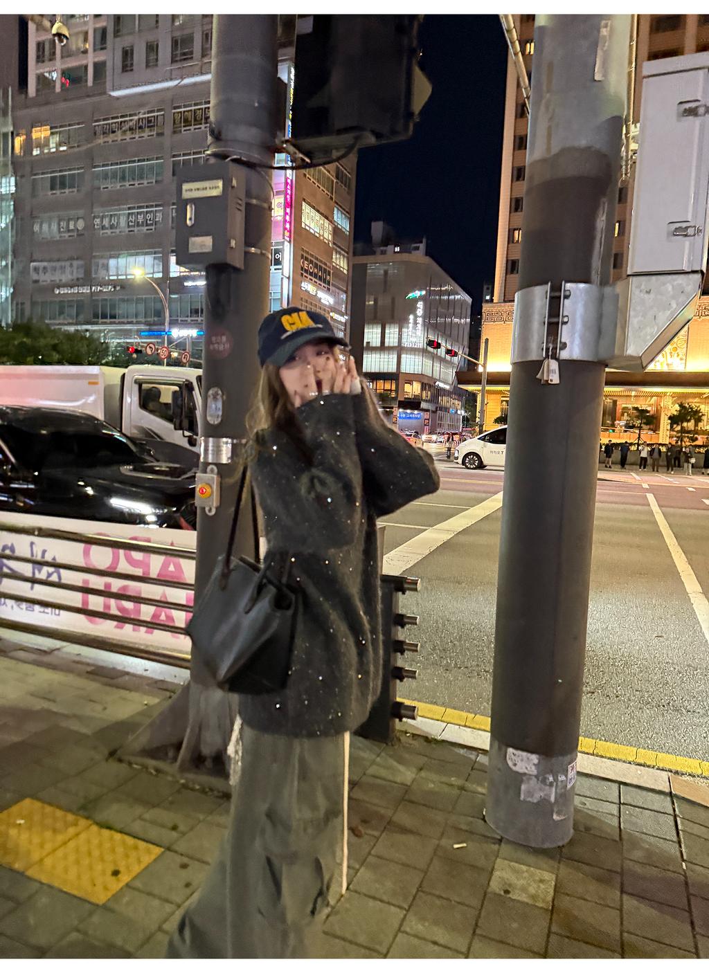 LelyMooch スパンコール入りカシミヤ混ニット  LEM267