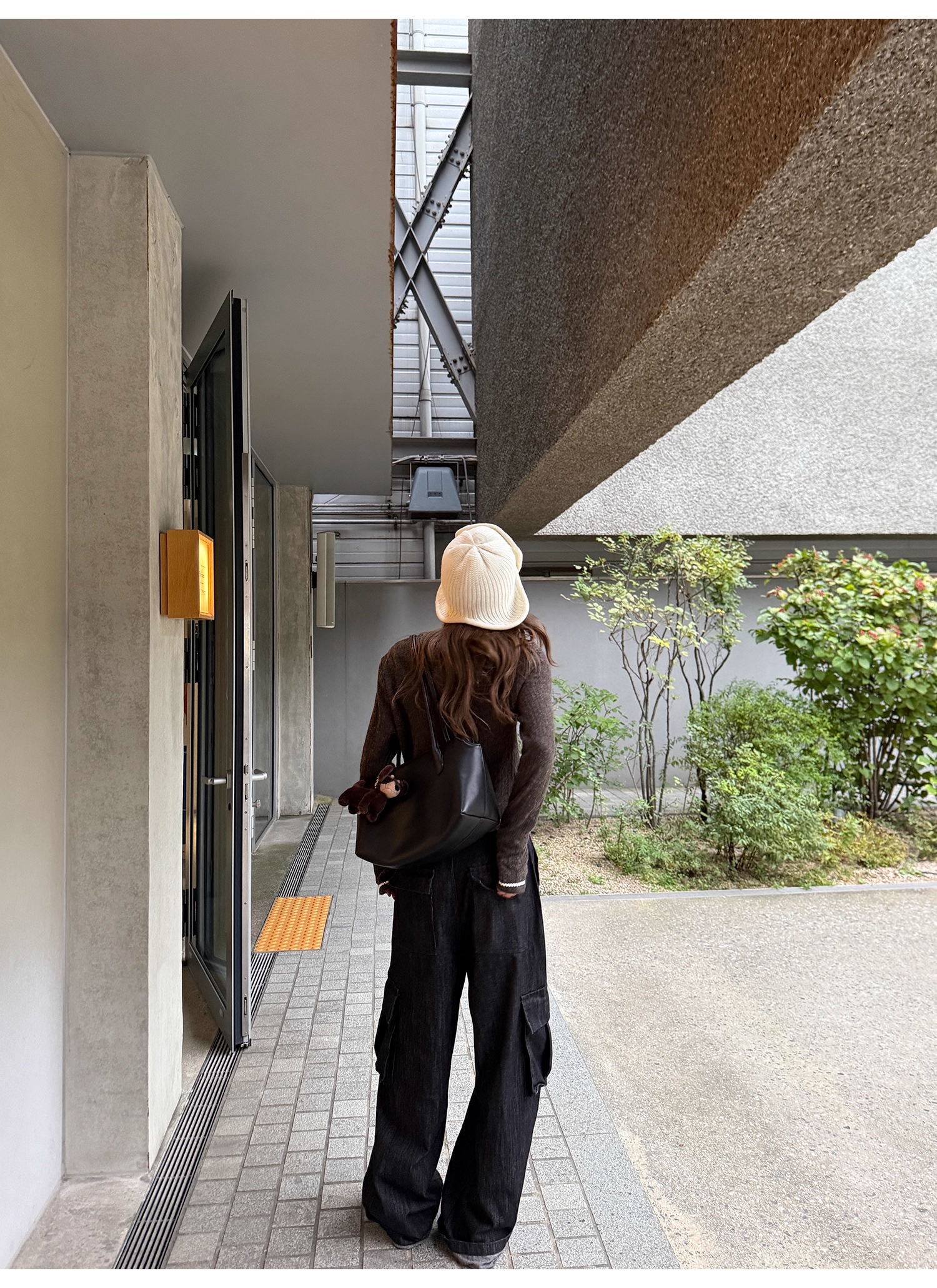 LelyMooch セルビッジ黒デニムパンツ　LEM257