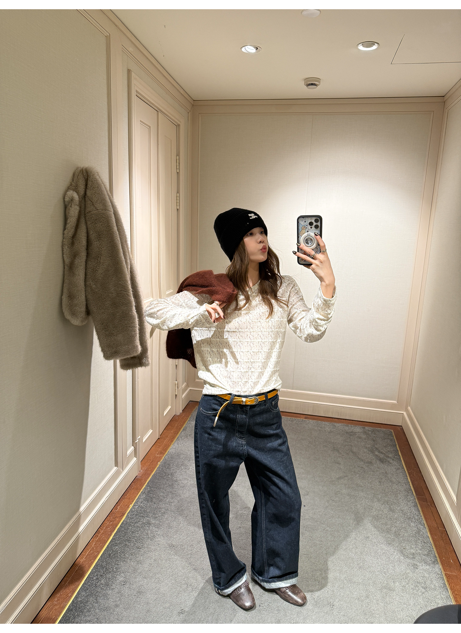 LelyMooch レースタッチ クルーネックトップス  LEM272