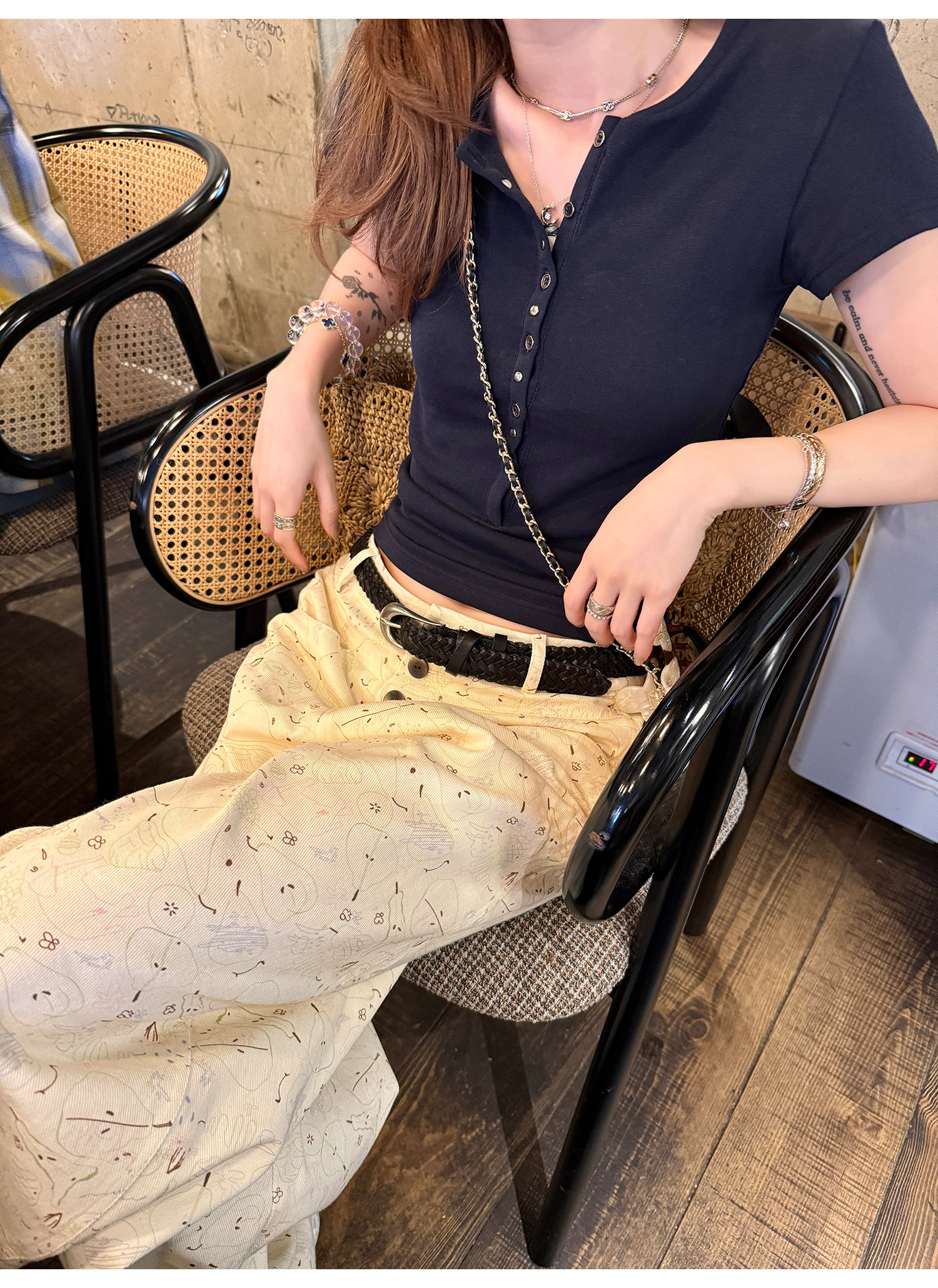 LelyMooch 選べる2色・テンセル混スタッズTシャツ  LEM184