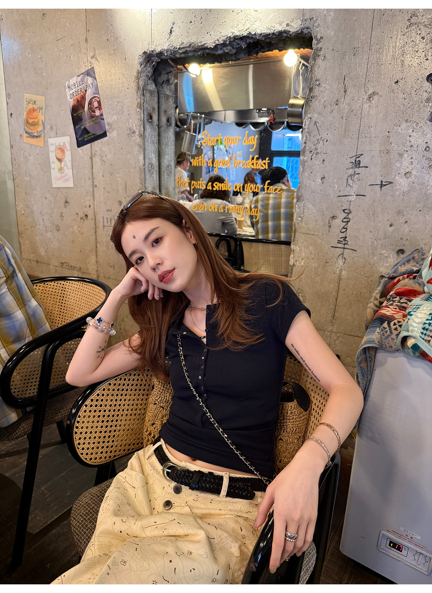 LelyMooch 選べる2色・テンセル混スタッズTシャツ  LEM184