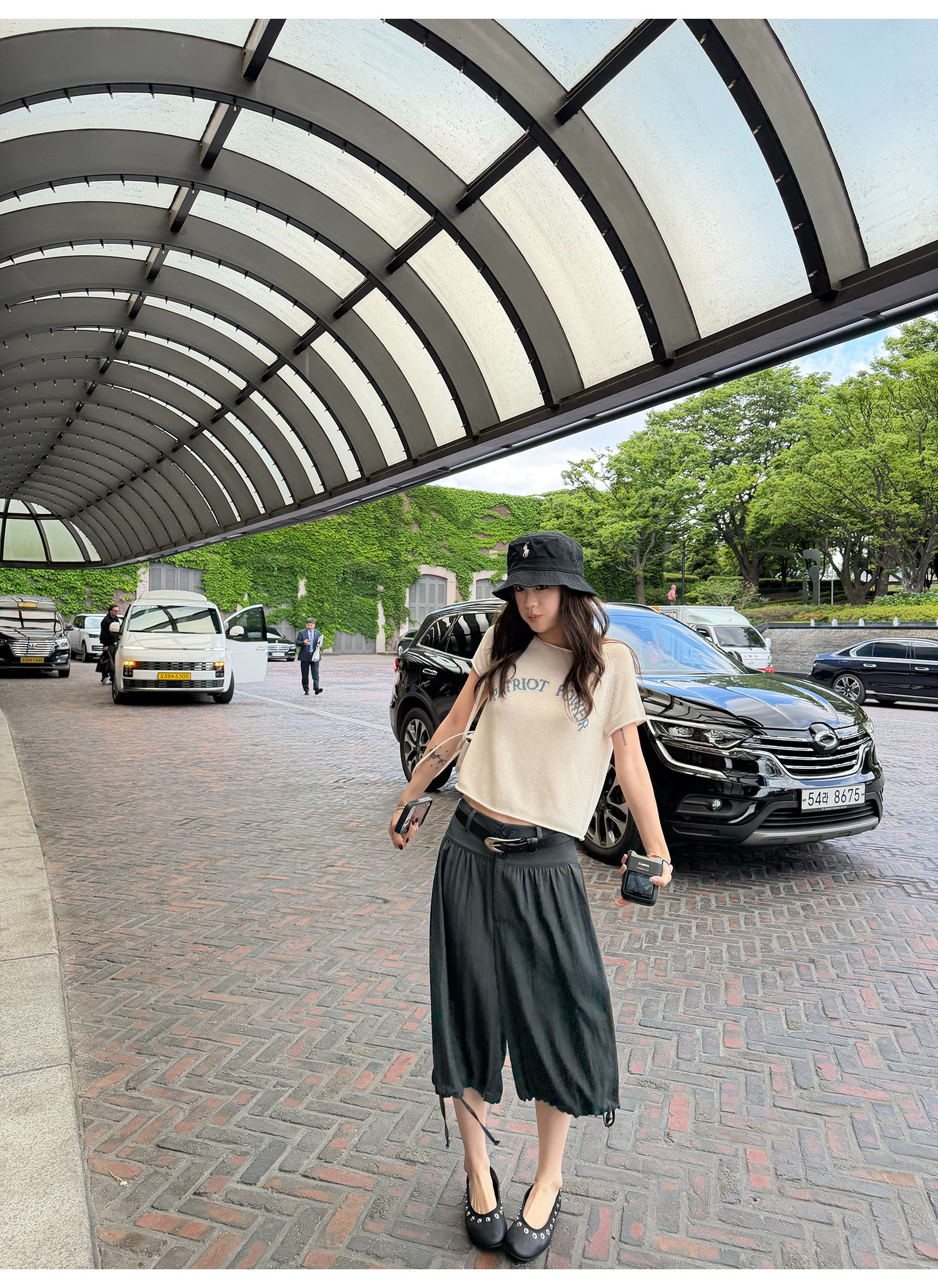 LelyMooch 風をまとう、ギャザーバルーンパンツ  LEM365