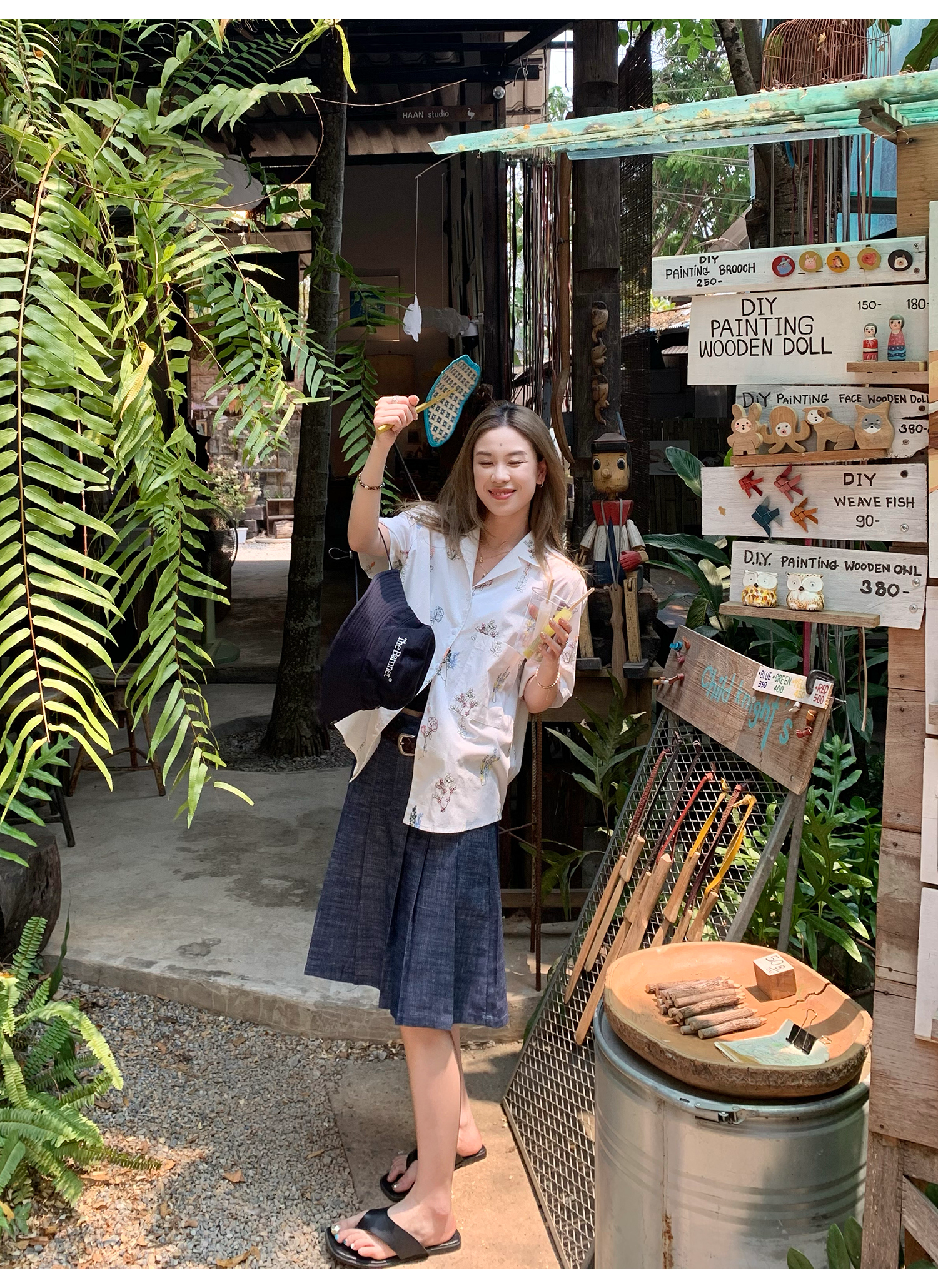 LelyMooch  大人可愛い＊花柄刺繍シャツ  LEM146