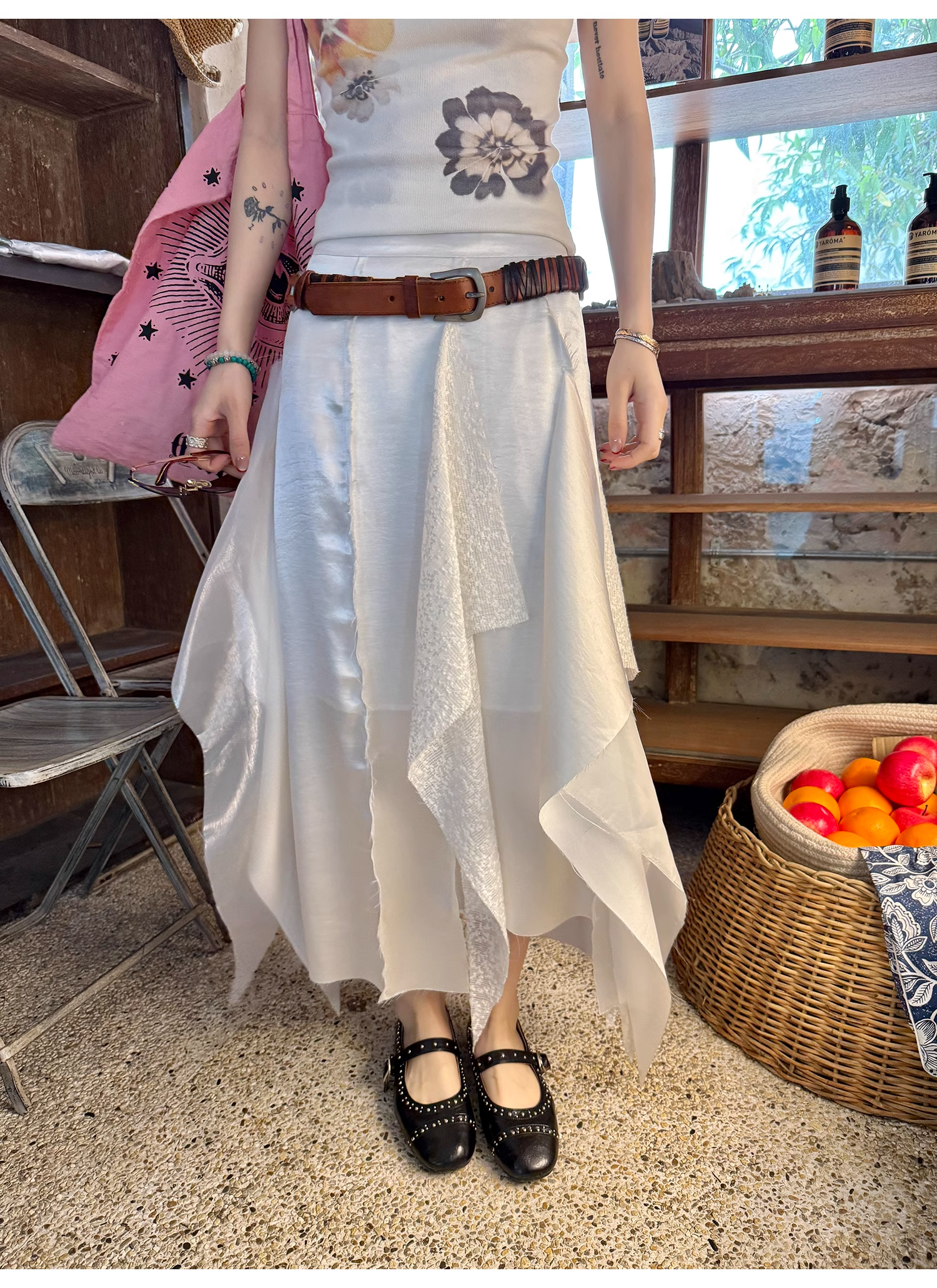 LelyMooch  重厚レース×光沢サテンスカート  LEM097