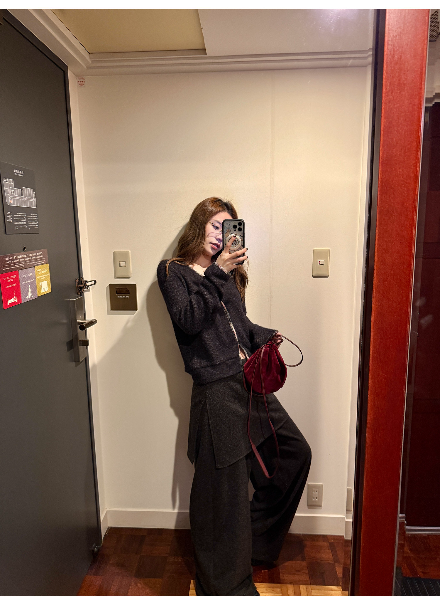 LelyMooch チェック柄パイピング ニット  LEM293