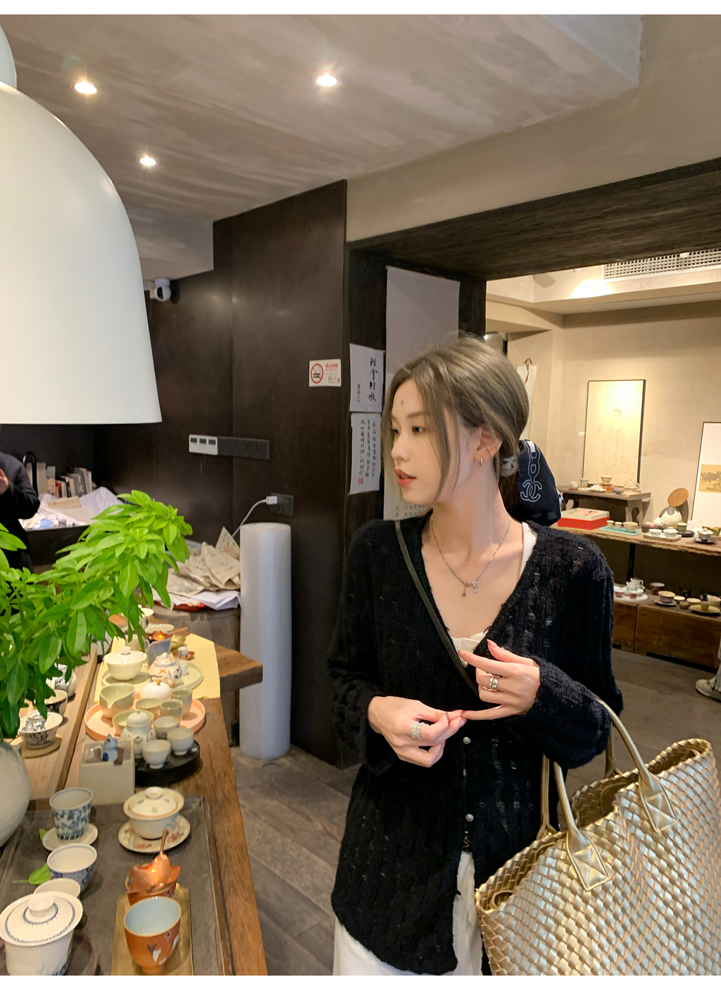LelyMooch 透け感ニットで即抜け感◎ ゆるシルエットの黒カーディガン LEM149