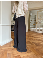 LelyMooch  シルエット抜群　ワイドスラックス  LEM121