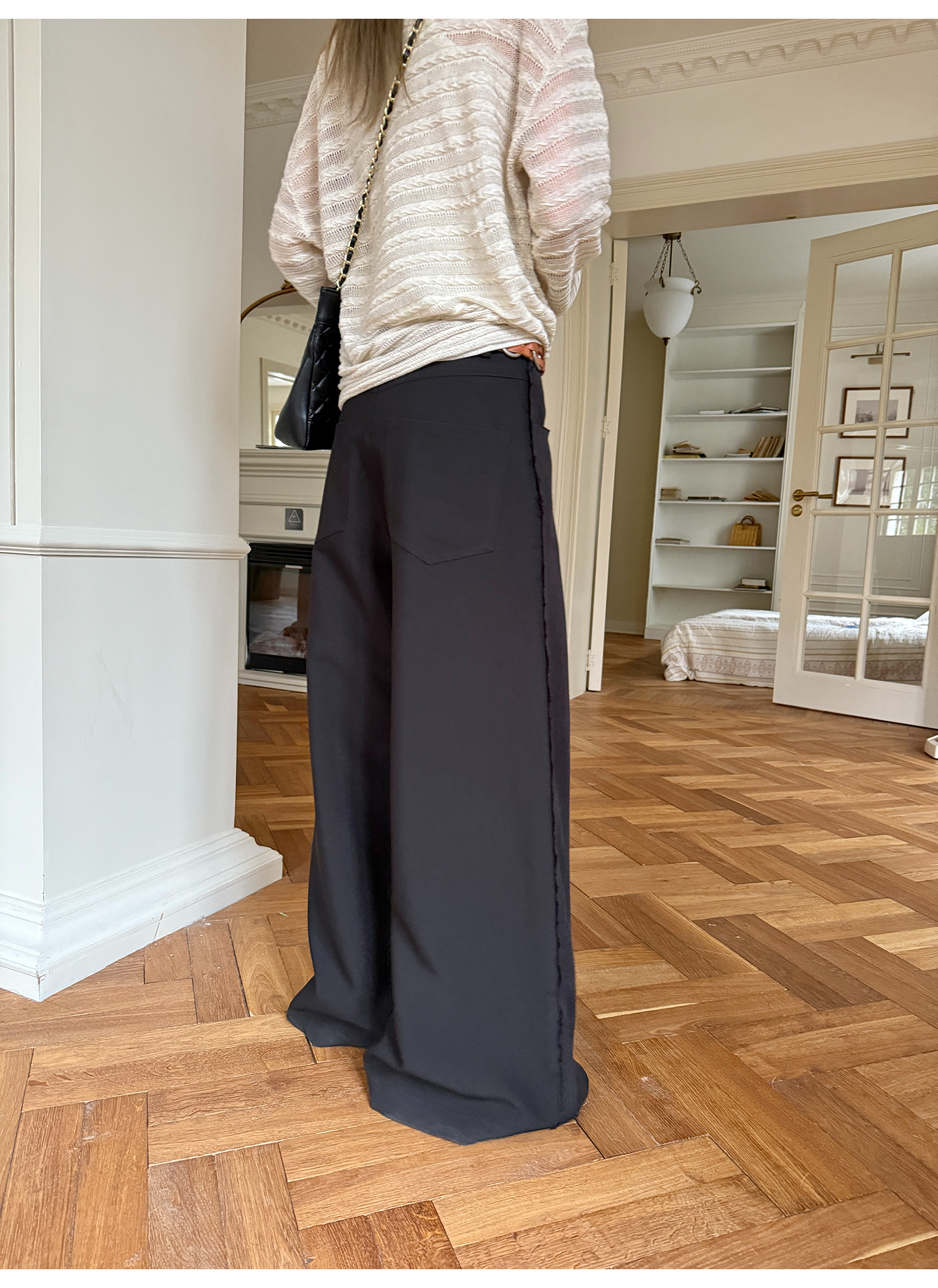 LelyMooch  シルエット抜群　ワイドスラックス  LEM121