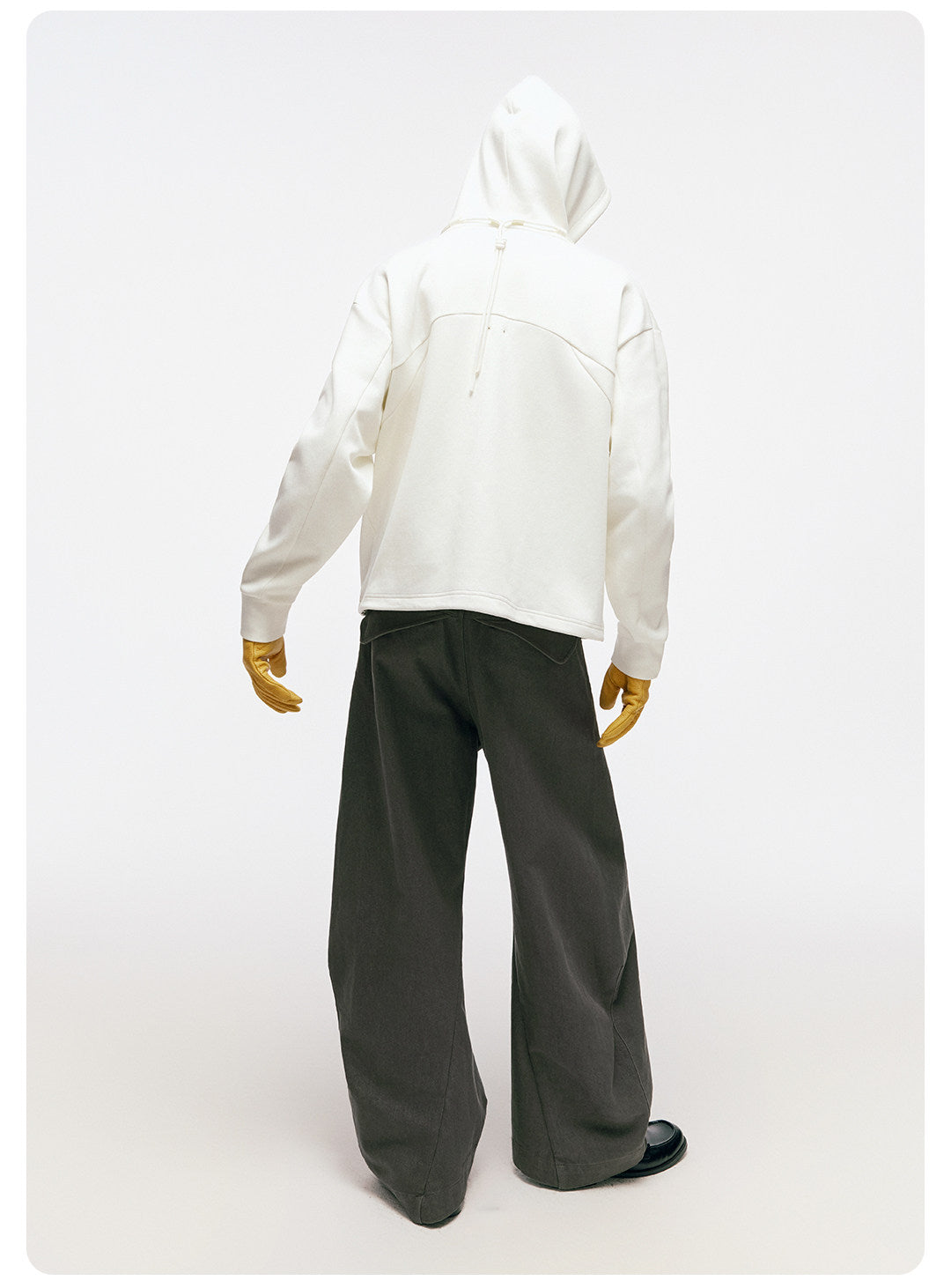 立体カーブドライン × ワイドシルエット構造タックデザインデニムパンツ LOM030