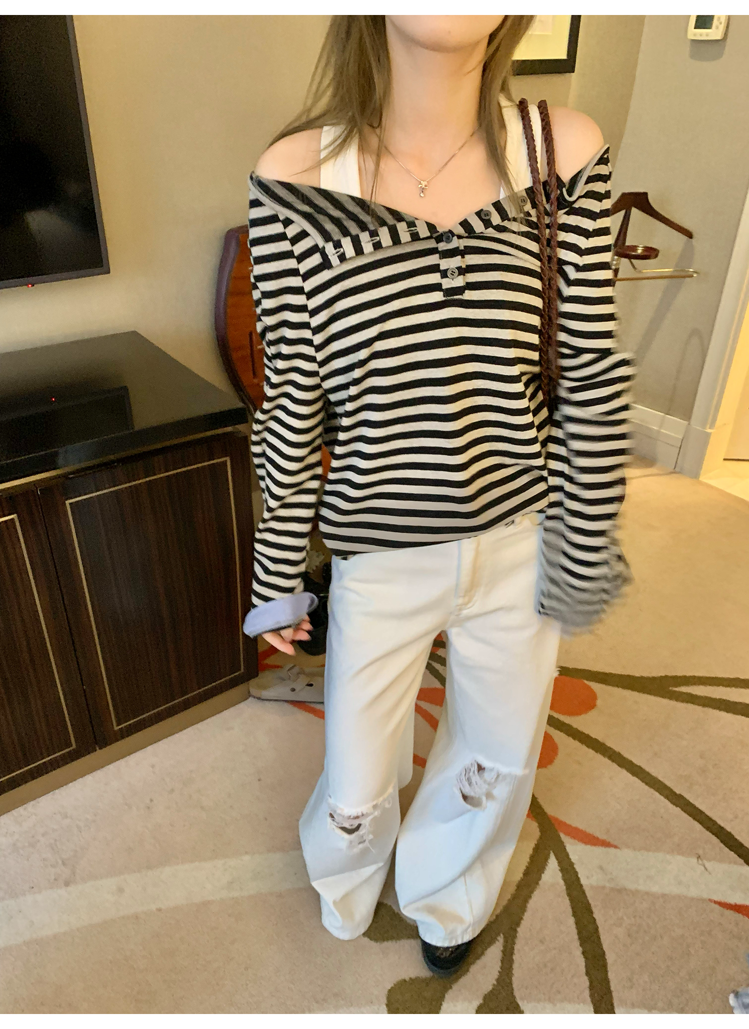 LelyMooch  オフショルダー ストライプ ロンTシャツ  LEM120