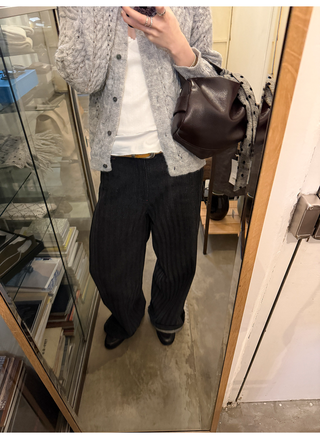 LelyMooch 黒グレー縞柄 すっきりストレートデニム　LEM319