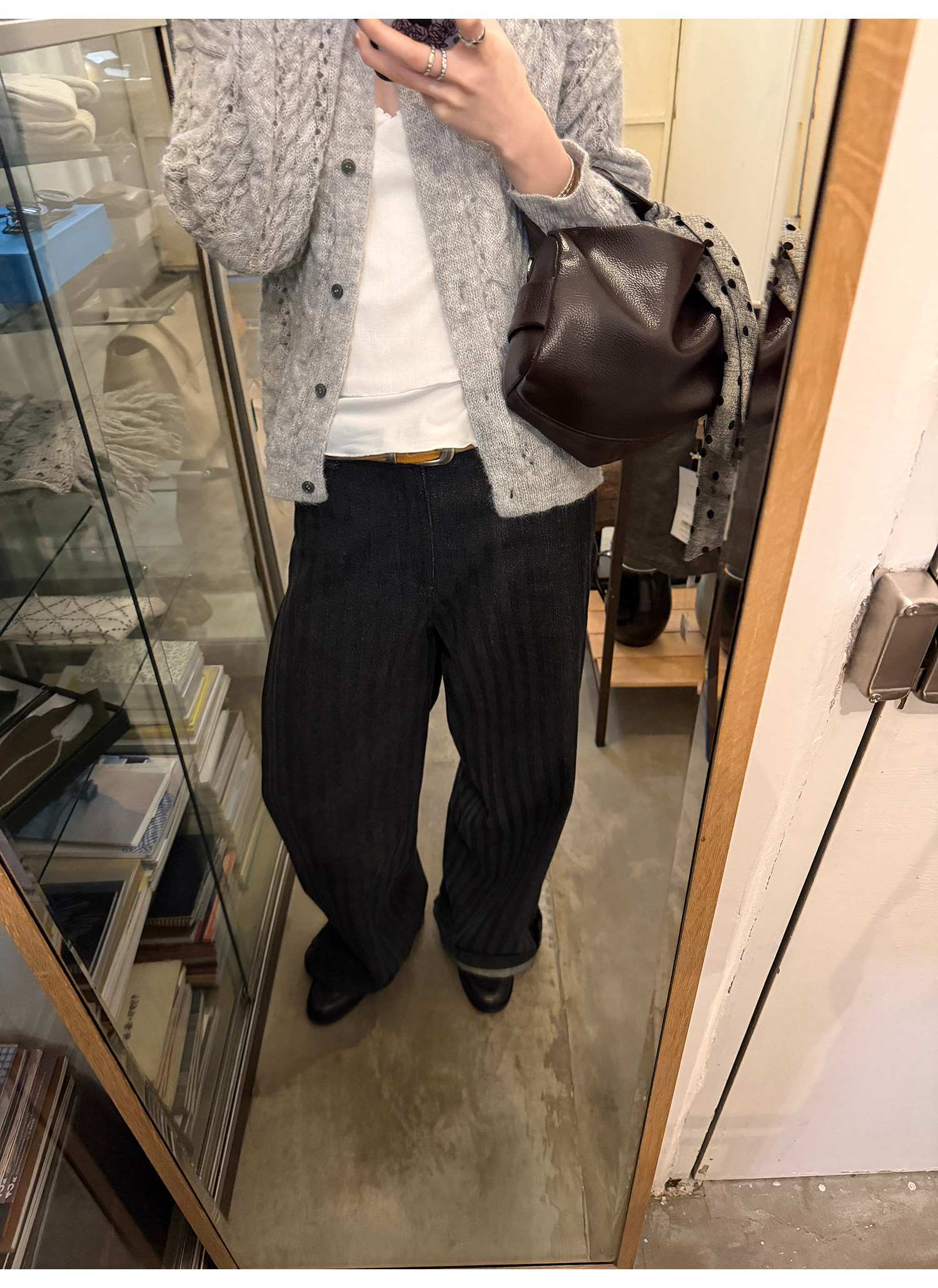 LelyMooch 黒グレー縞柄 すっきりストレートデニム　LEM319