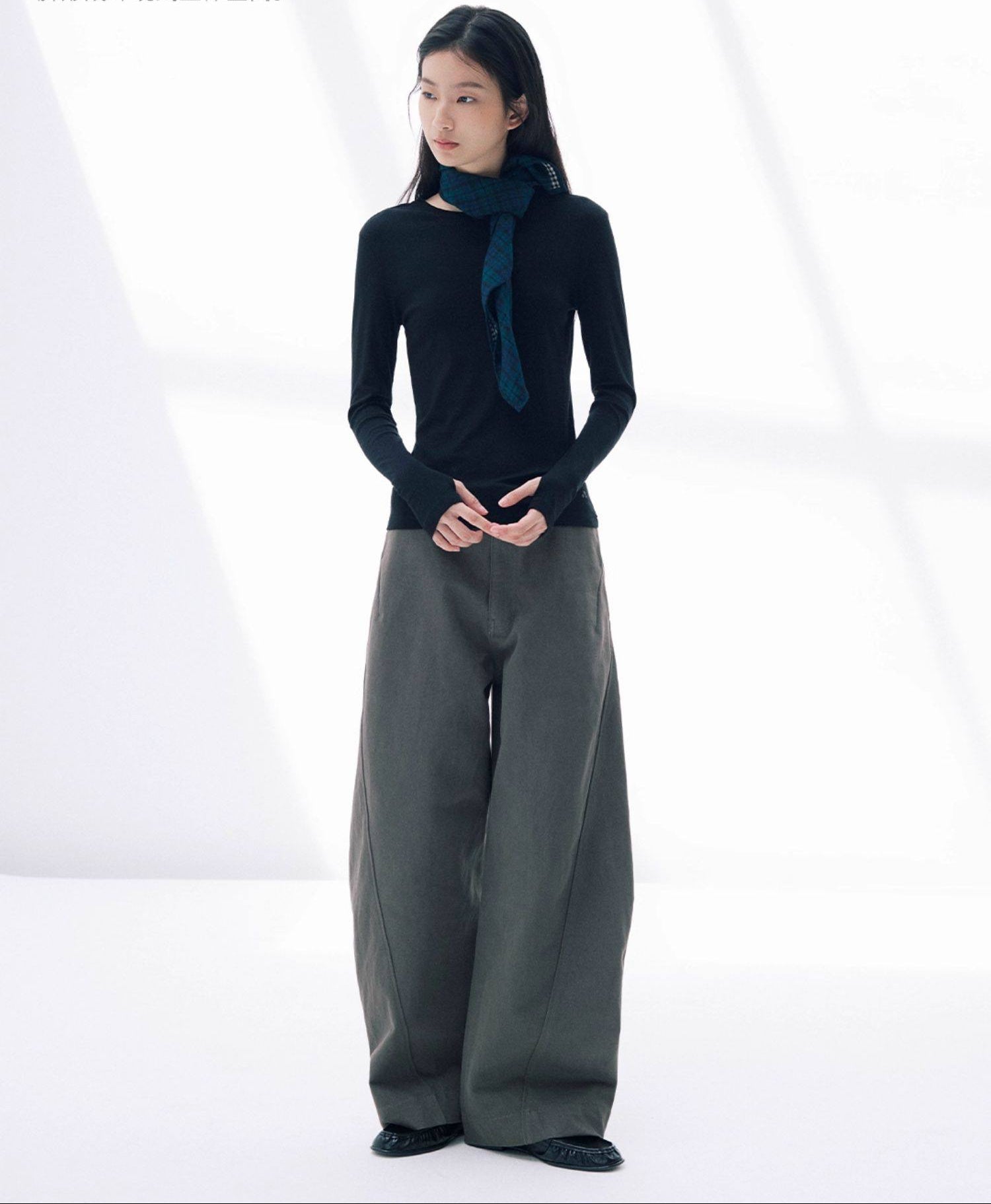 立体カーブドライン × ワイドシルエット構造タックデザインデニムパンツ LOM030