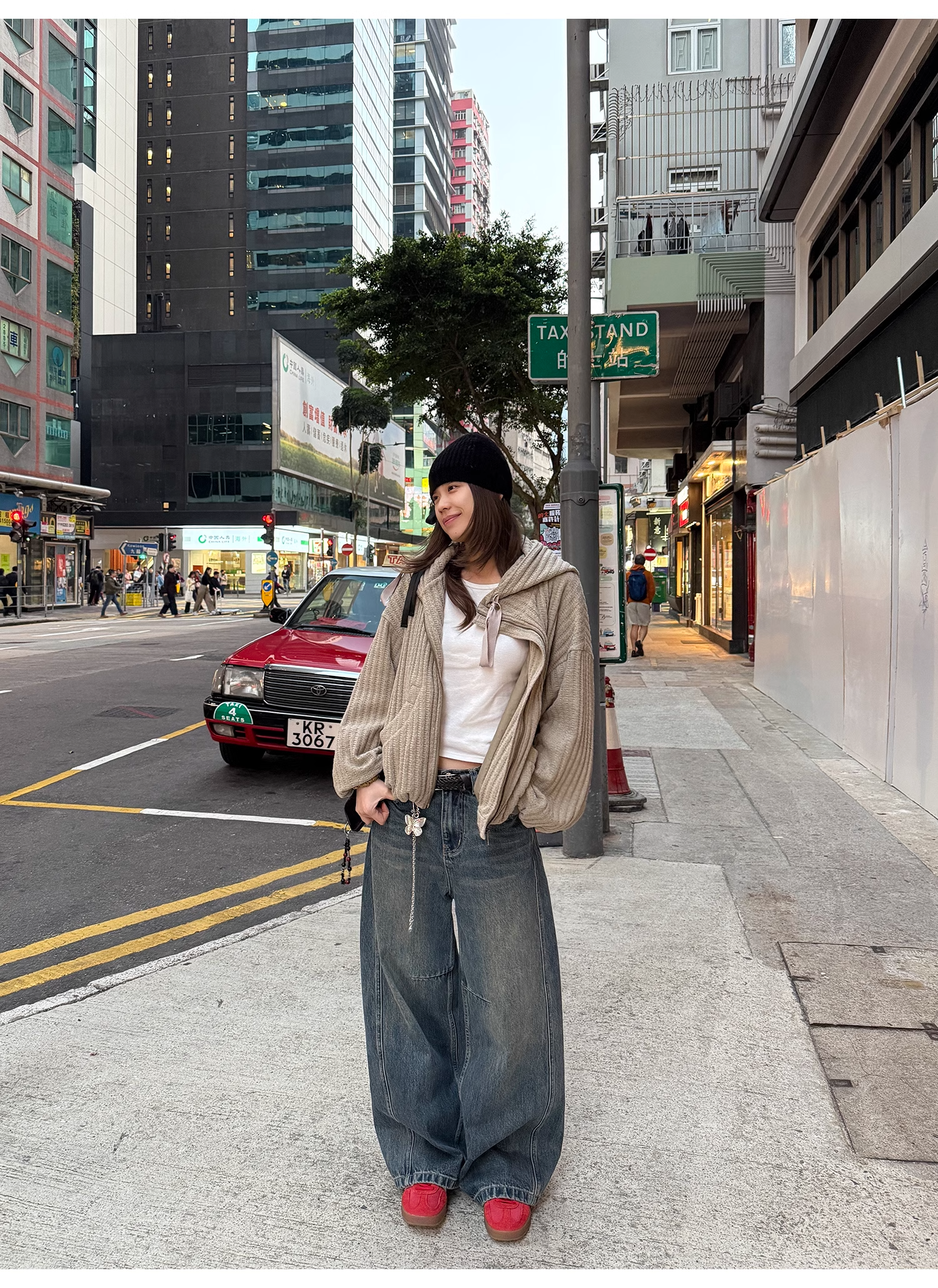 LelyMooch  ウォッシュブルーのジーンズ  LEM087