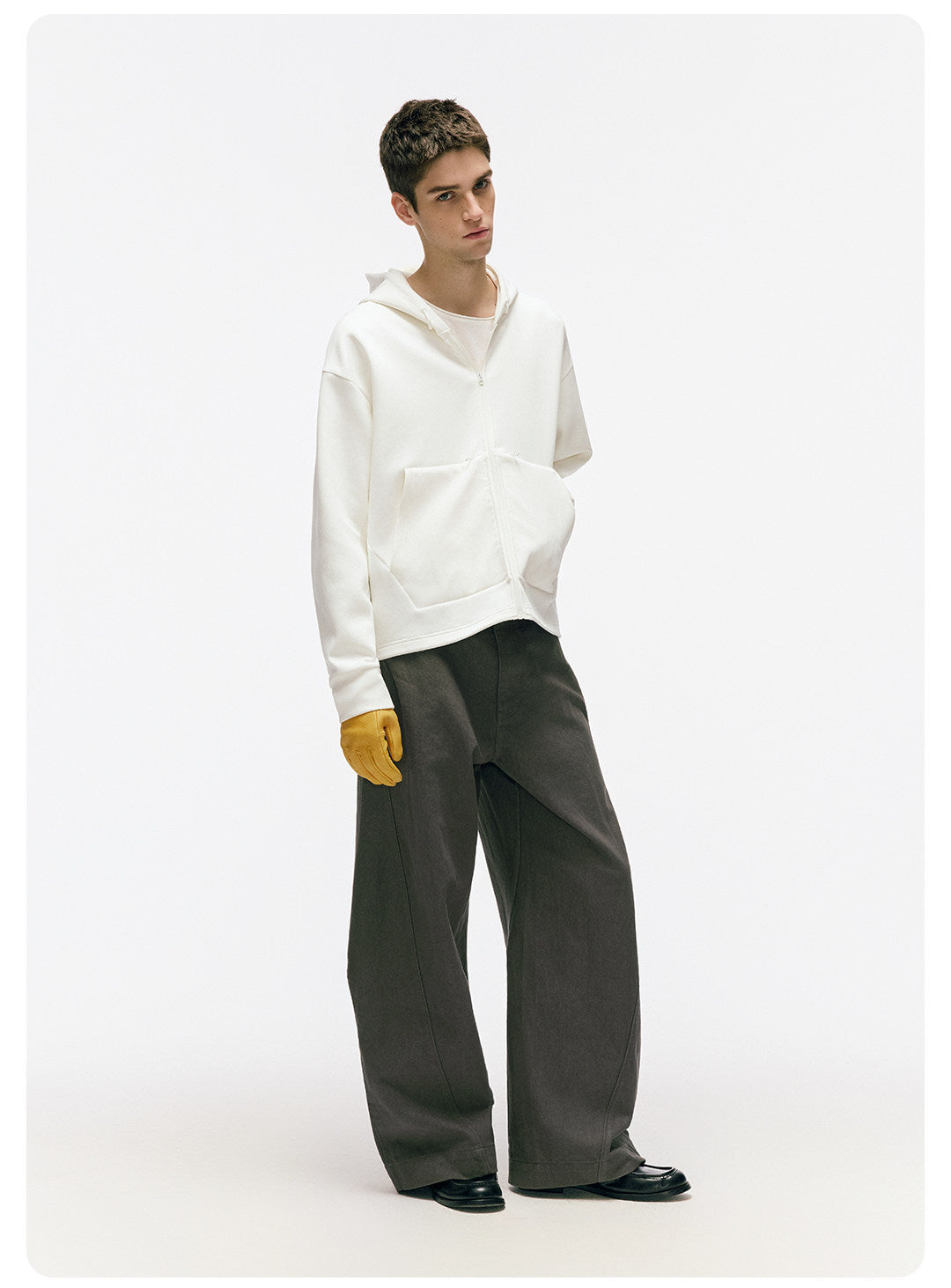 立体カーブドライン × ワイドシルエット構造タックデザインデニムパンツ LOM030