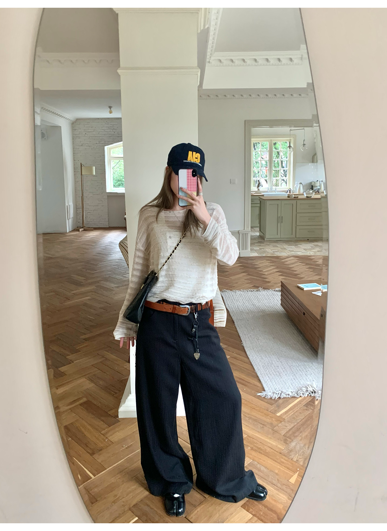 LelyMooch  シルエット抜群　ワイドスラックス  LEM121