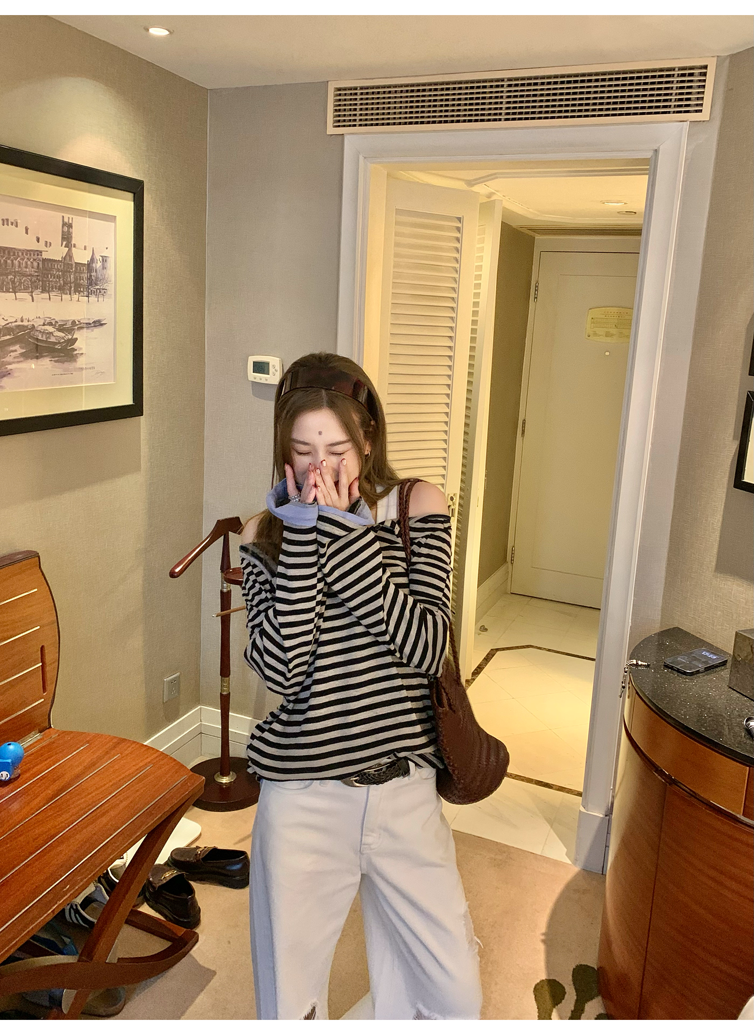 LelyMooch  オフショルダー ストライプ ロンTシャツ  LEM120