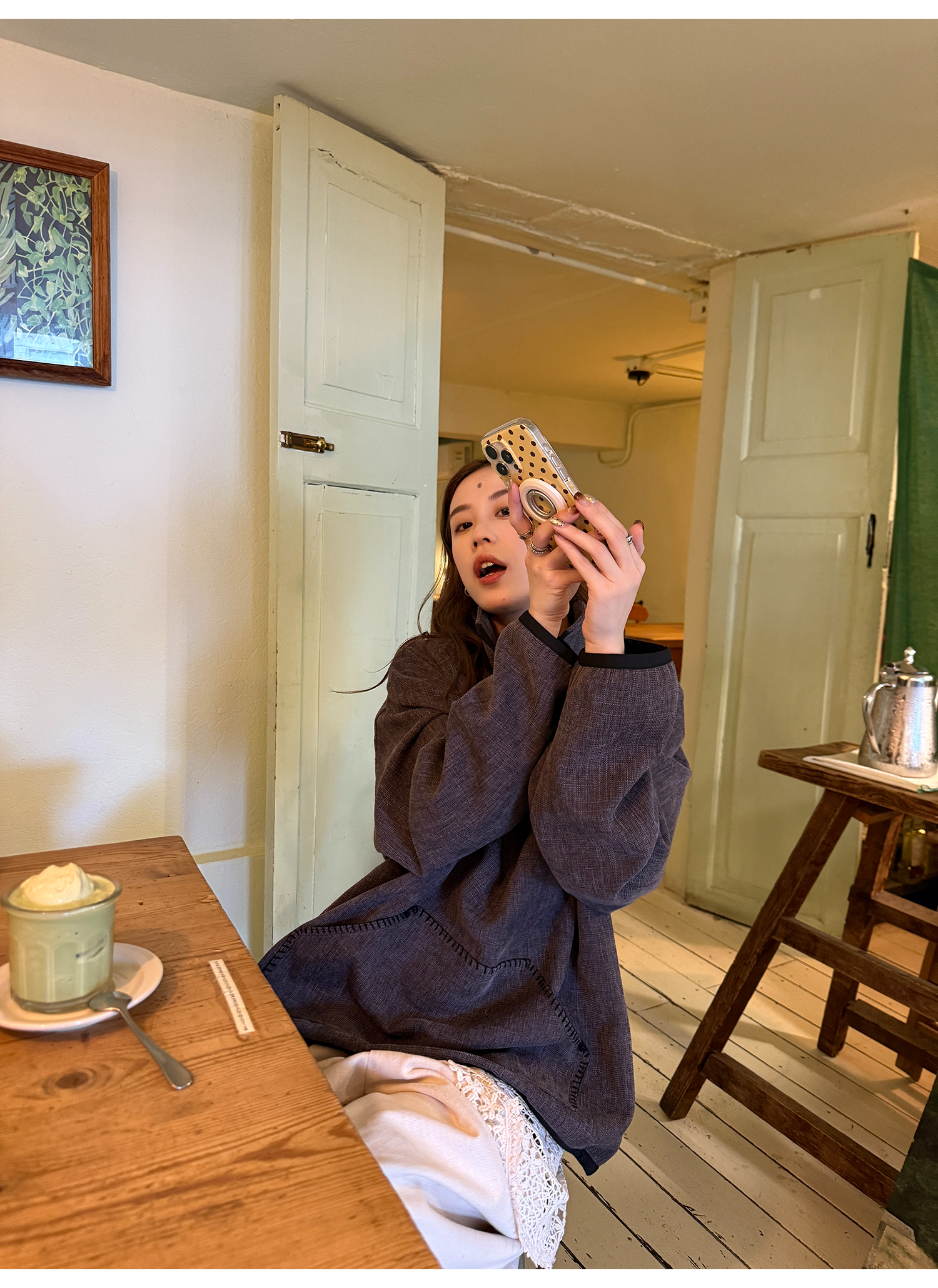 LelyMooch ステッチ入り立ち襟スウェット  LEM253