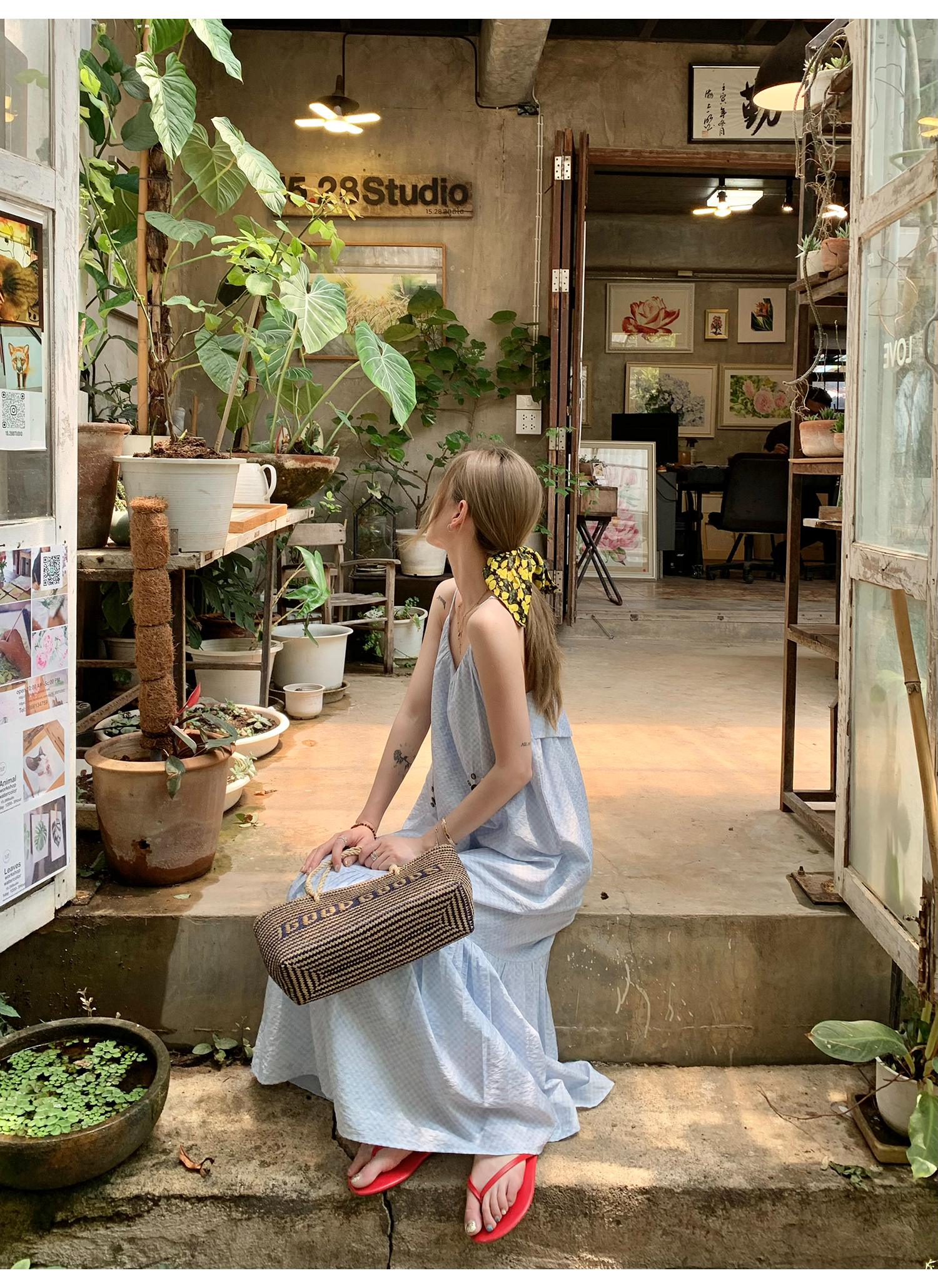 LelyMooch 花モチーフ付き ブルーキャミワンピース  LEM144