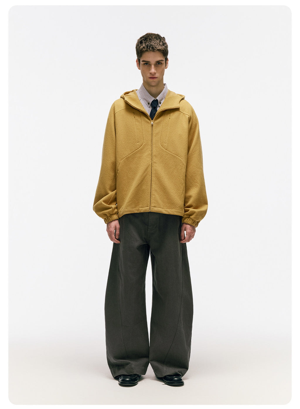 立体カーブドライン × ワイドシルエット構造タックデザインデニムパンツ LOM030