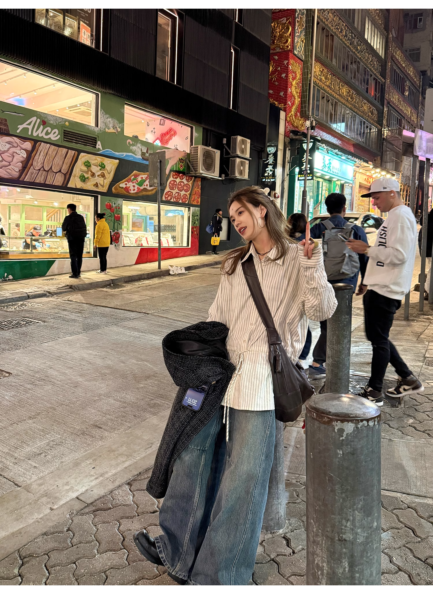 LelyMooch  ウォッシュブルーのジーンズ  LEM087