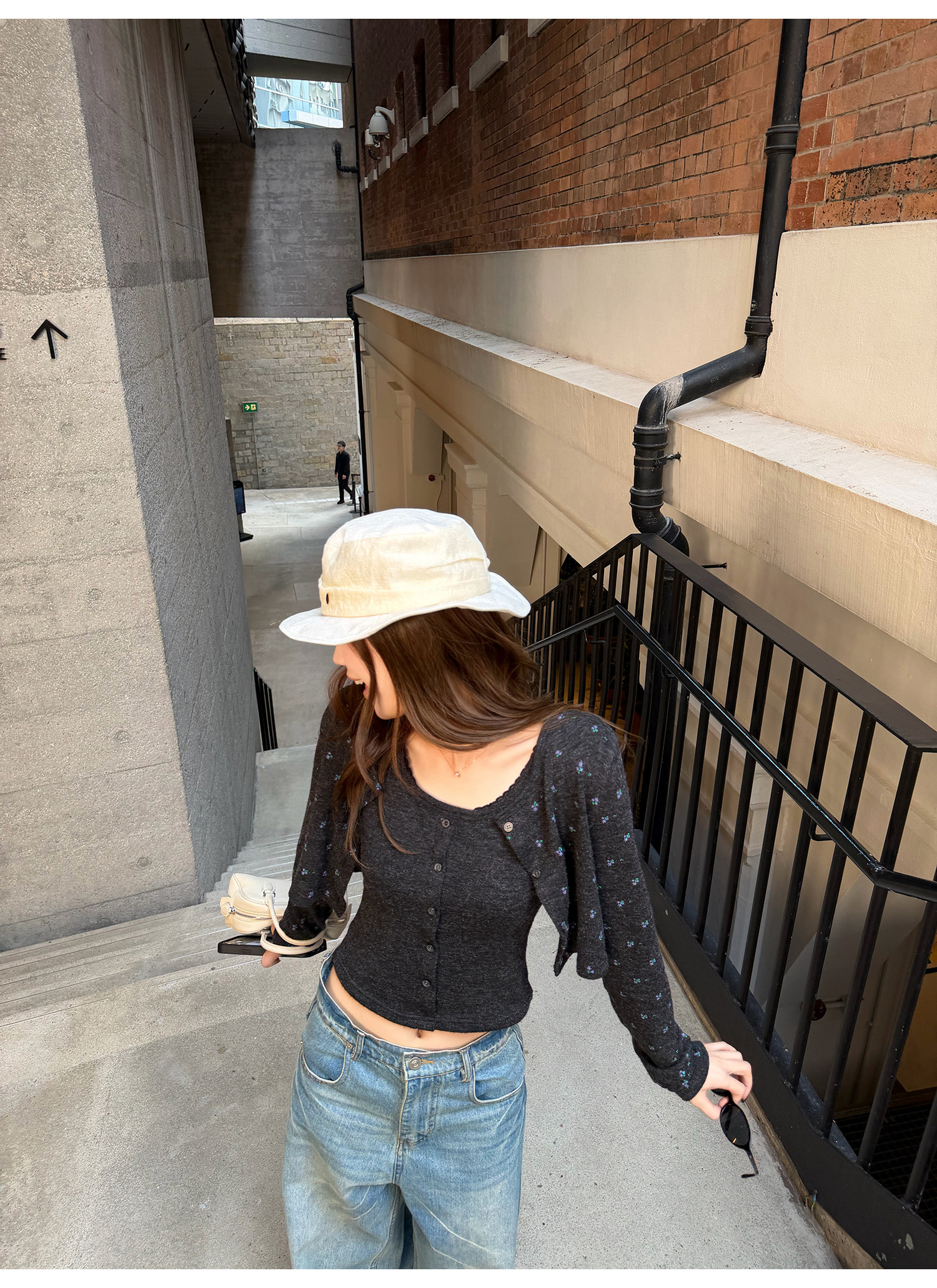 LelyMooch Short Knit Cardigan + Ribbed Camisole
Retro Mood LEM321