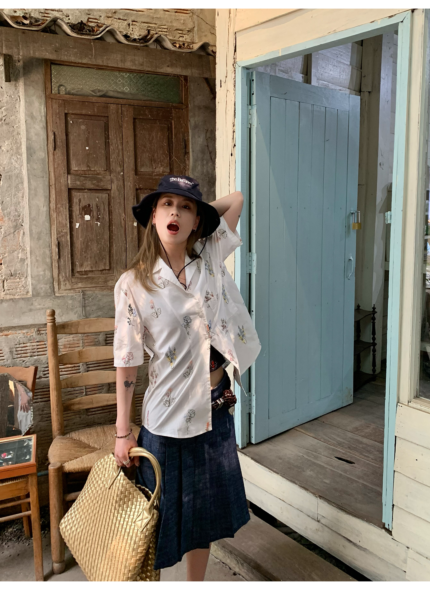 LelyMooch  大人可愛い＊花柄刺繍シャツ  LEM146