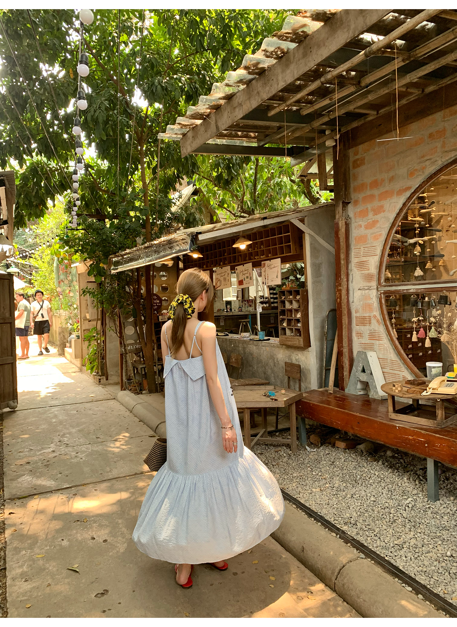 LelyMooch 花モチーフ付き ブルーキャミワンピース  LEM144