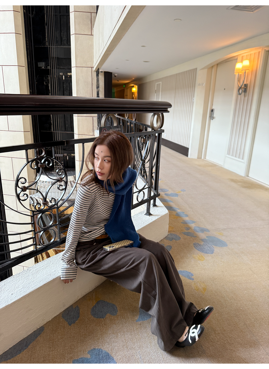 LelyMooch ふんわりグレーボーダーニット  LEM240