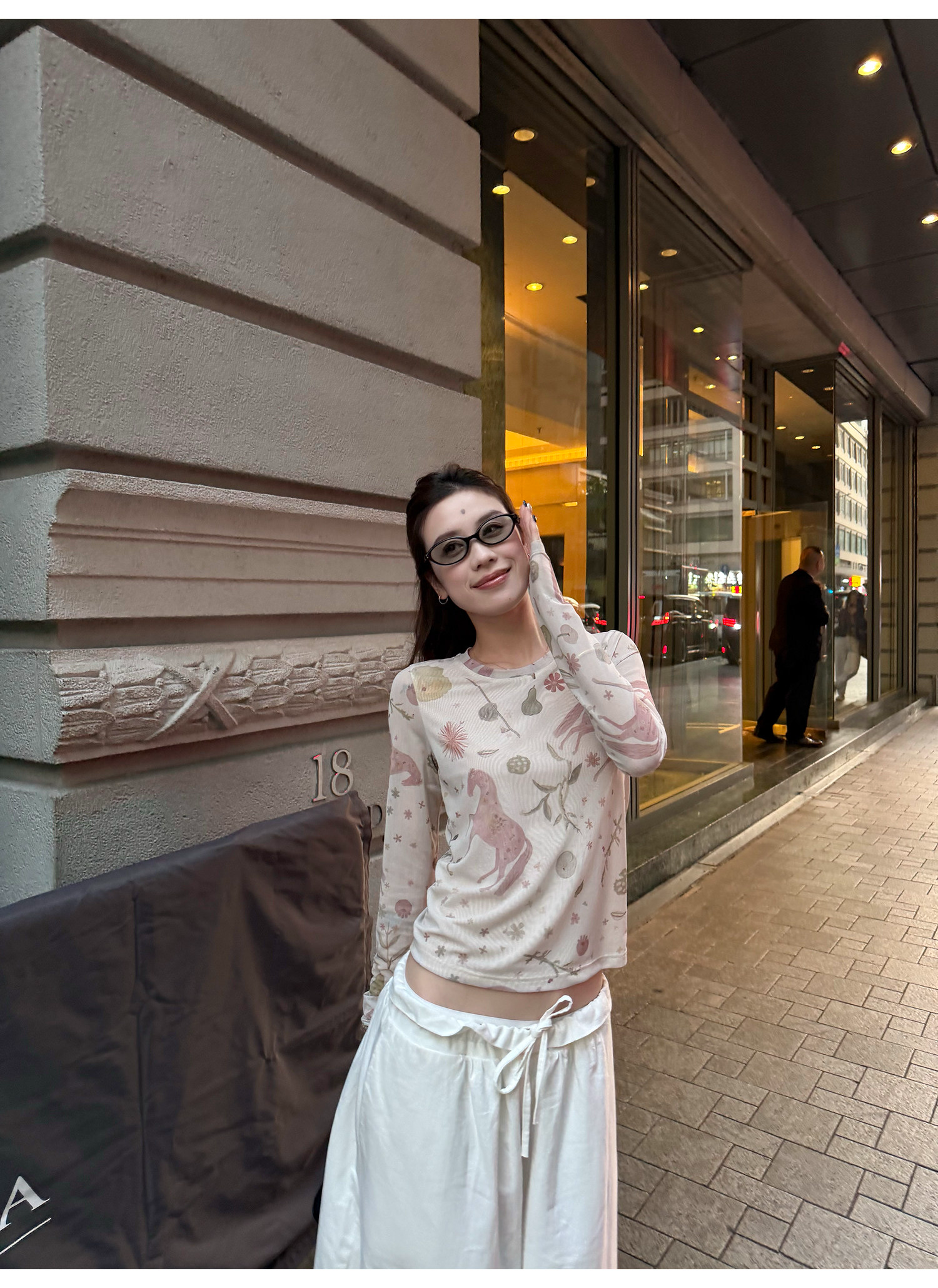 LelyMooch アート総柄シアーメッシュトップス  LEM314