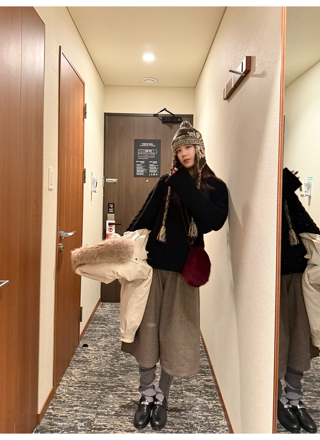 LelyMooch ブラウン系 ウール混 バルーンパンツ  LEM311