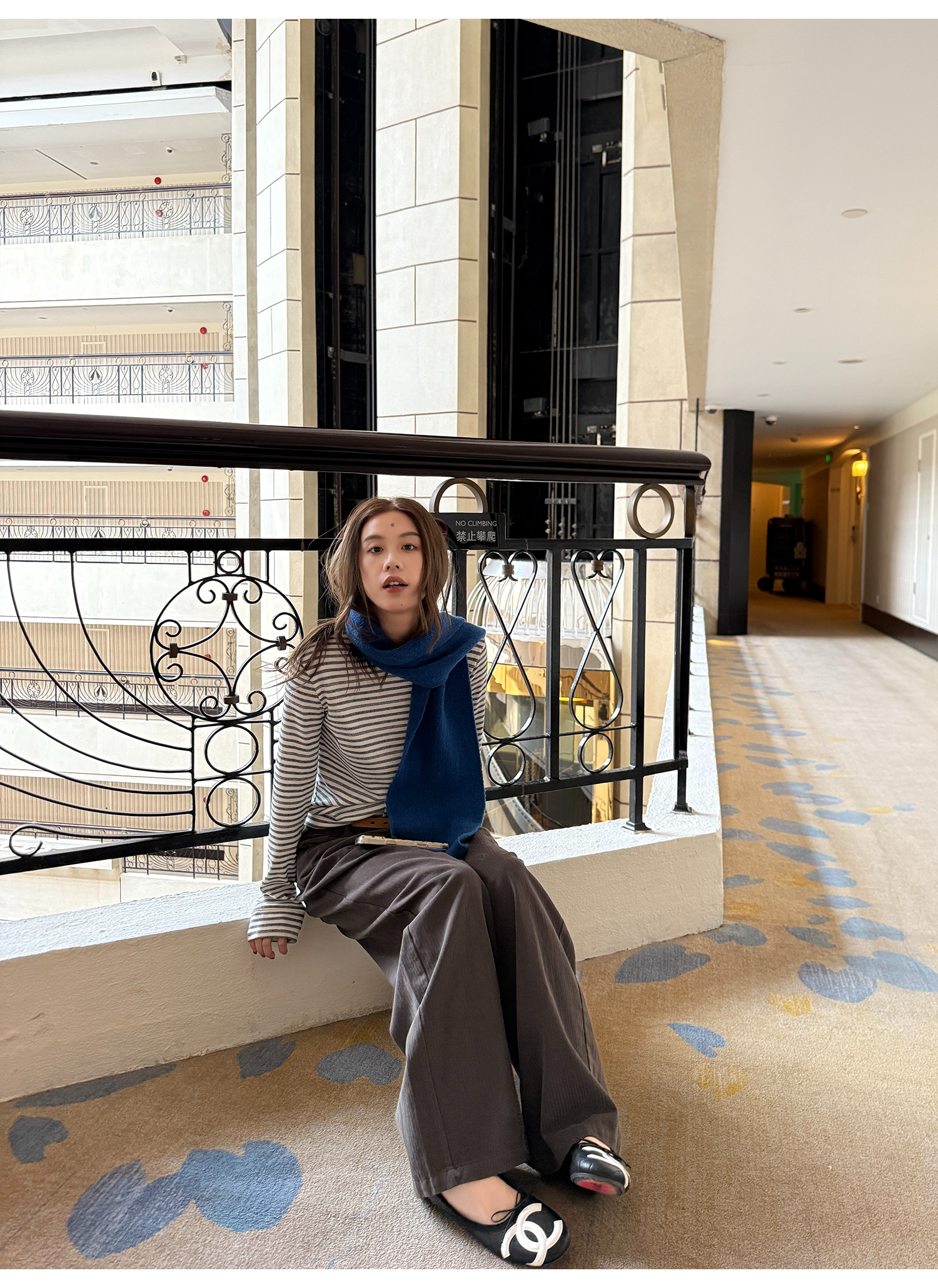 LelyMooch ふんわりグレーボーダーニット  LEM240