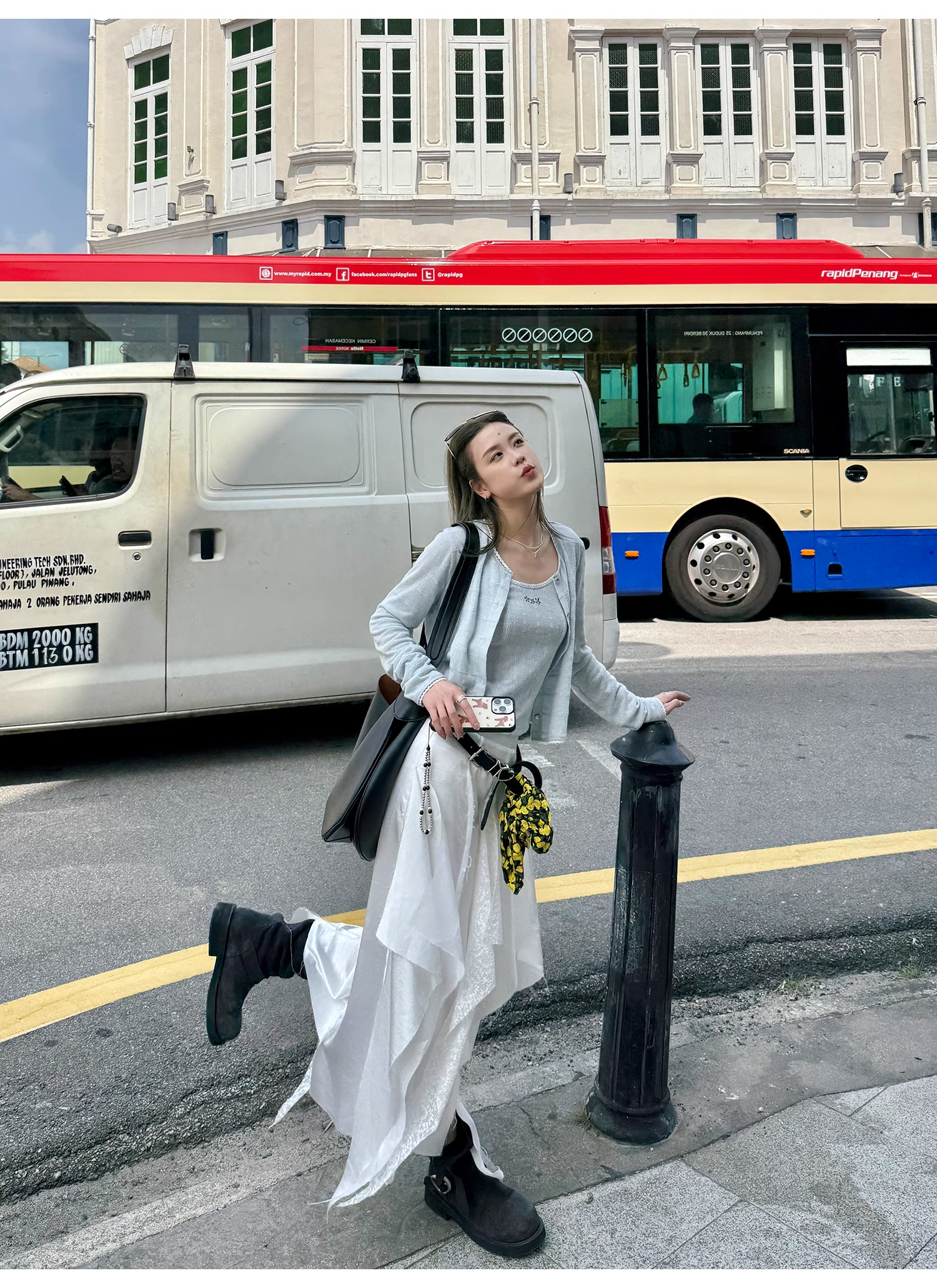 LelyMooch  重厚レース×光沢サテンスカート  LEM097