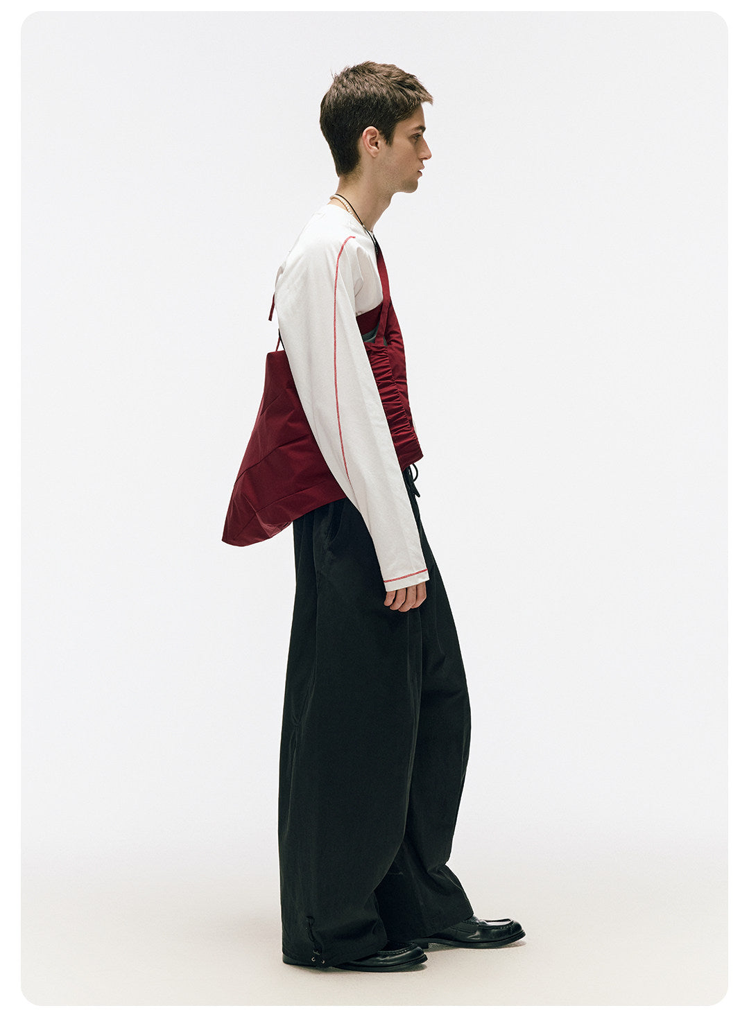 軽やかなハリ感 立体タック ワイドカーブパンツ  LOM047