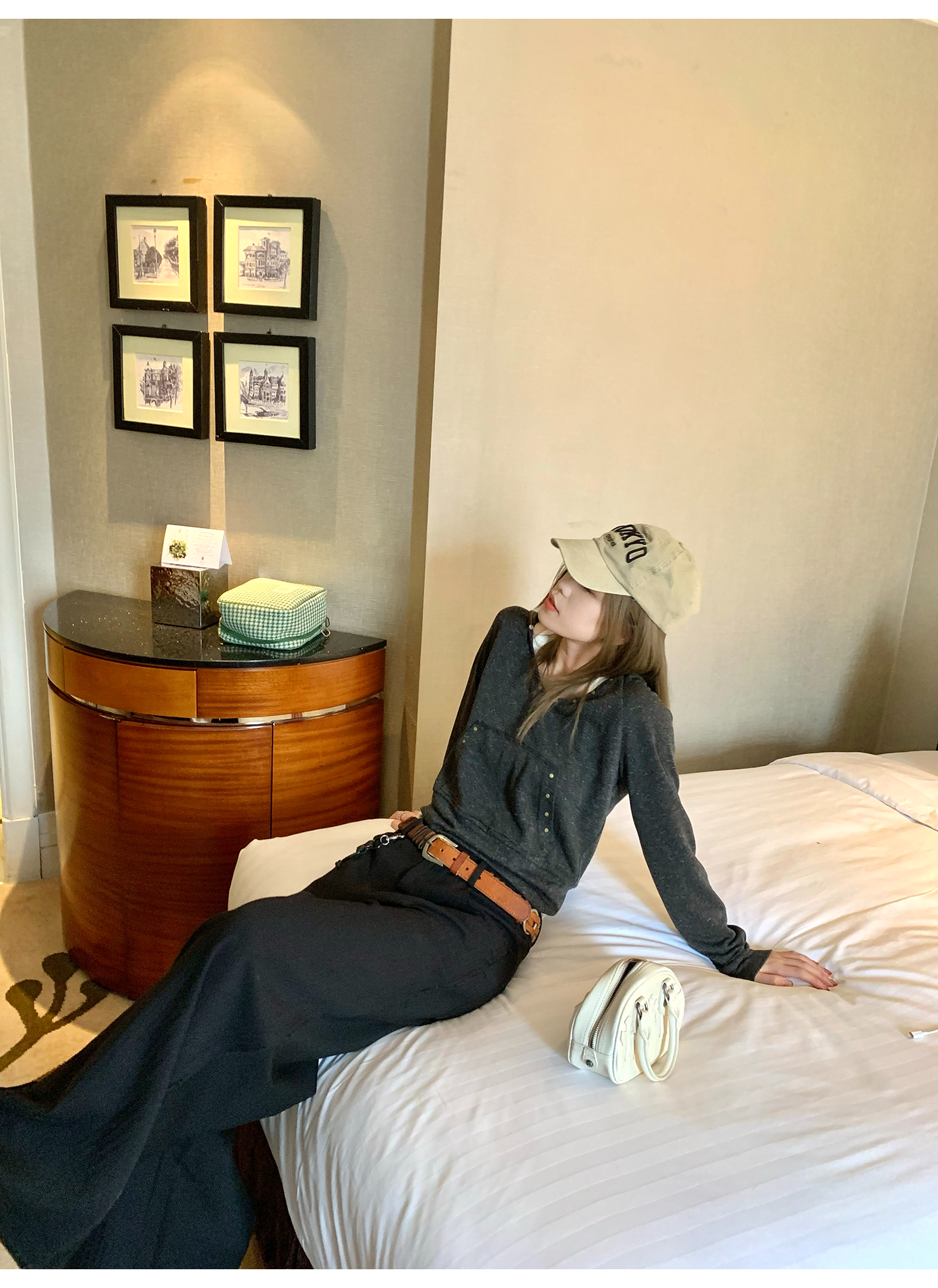 LelyMooch  シルエット抜群　ワイドスラックス  LEM121