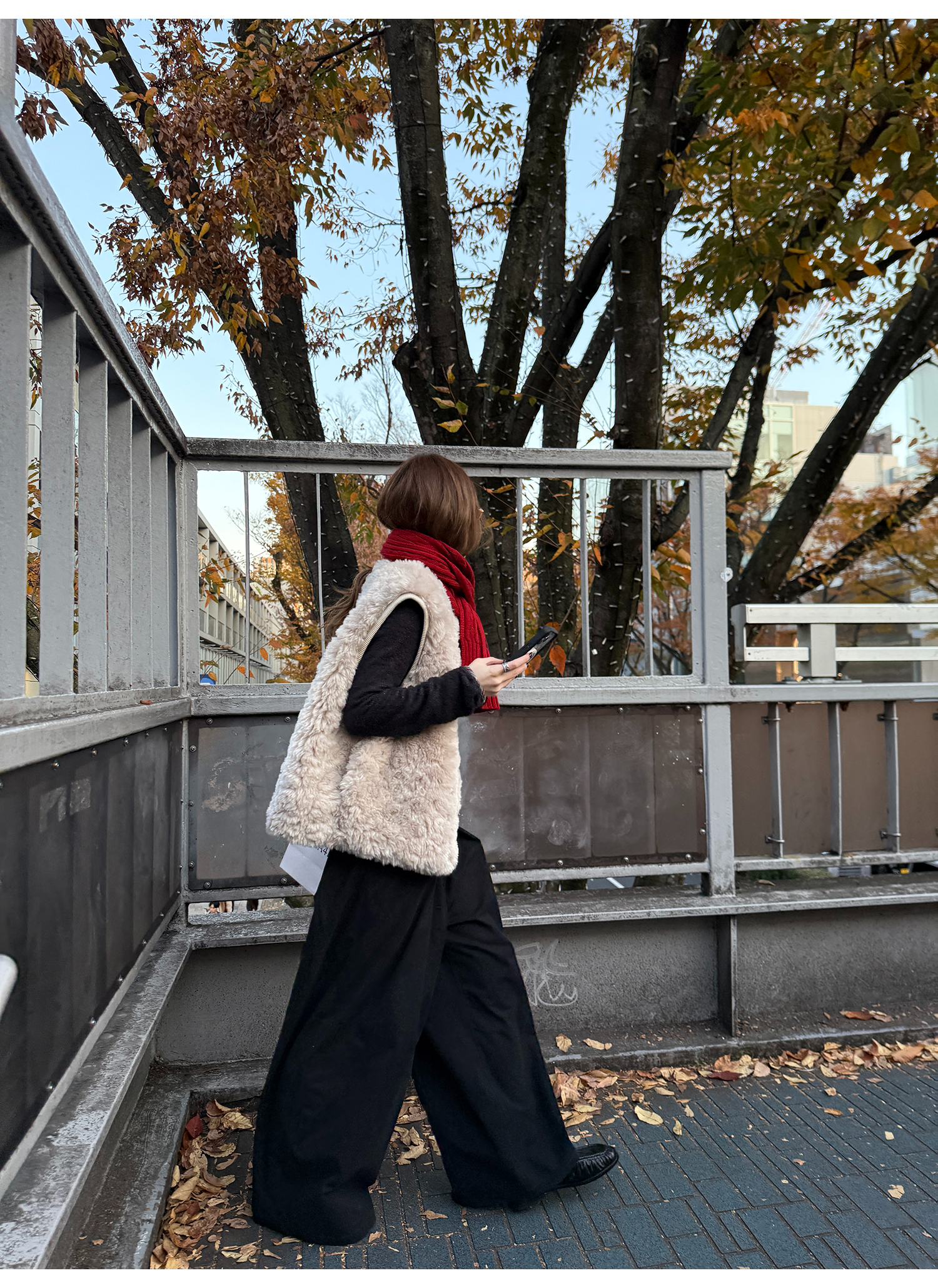 LelyMooch エコファー×ボア リバーシブルショートジレ  LEM279