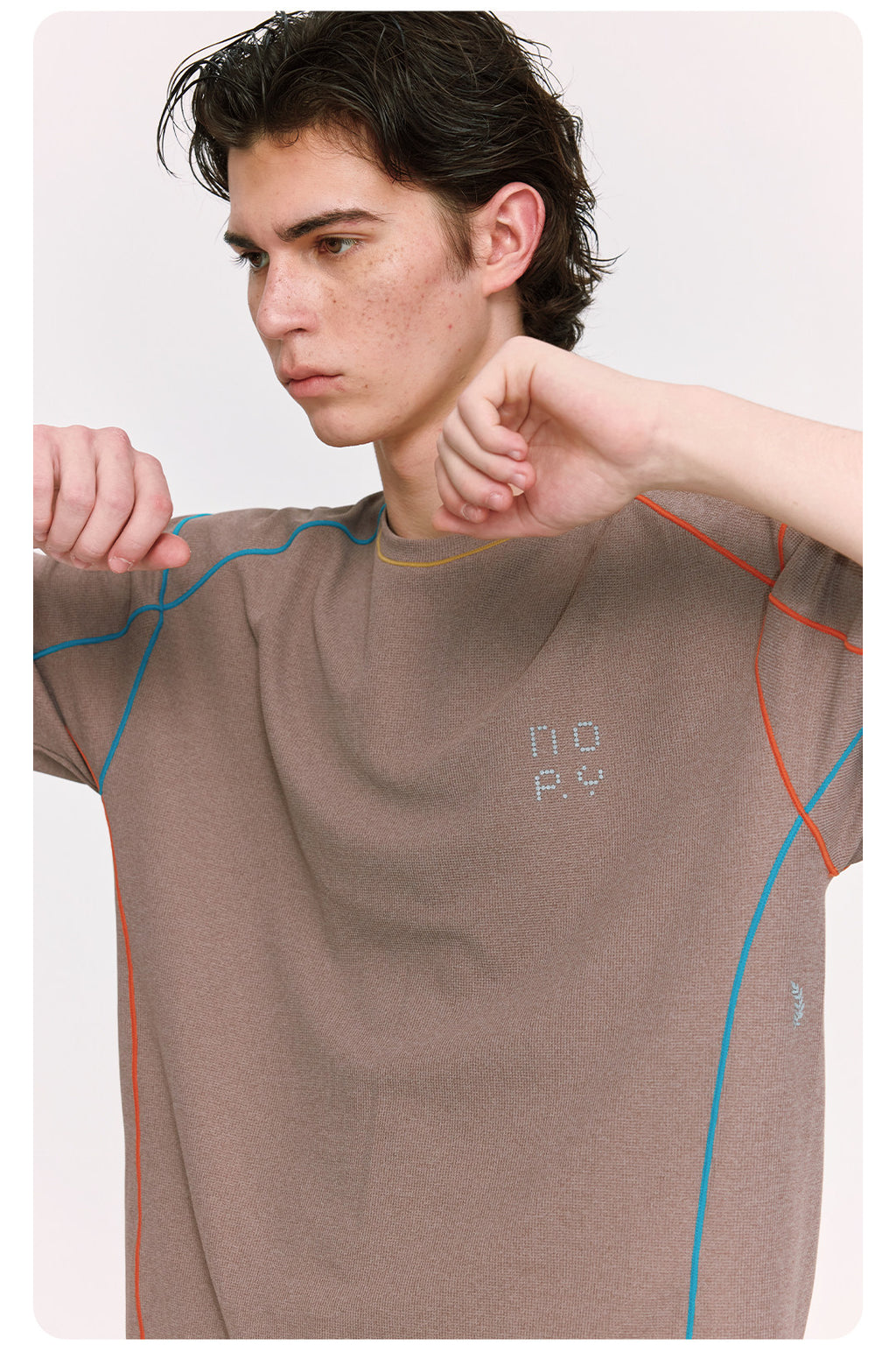 ゆったり着られる 配色ステッチ半袖Tシャツ  LOM074