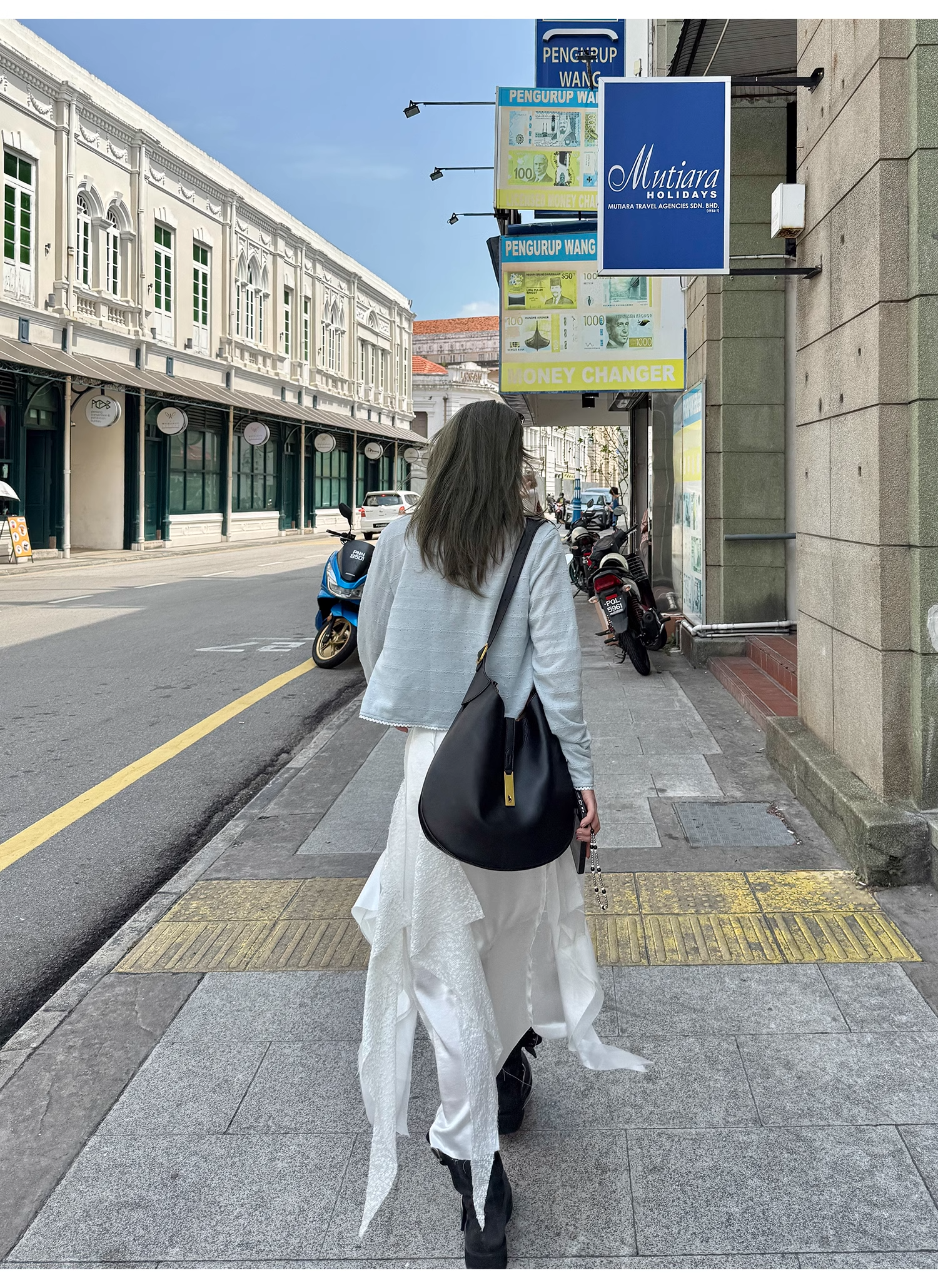 LelyMooch  重厚レース×光沢サテンスカート  LEM097