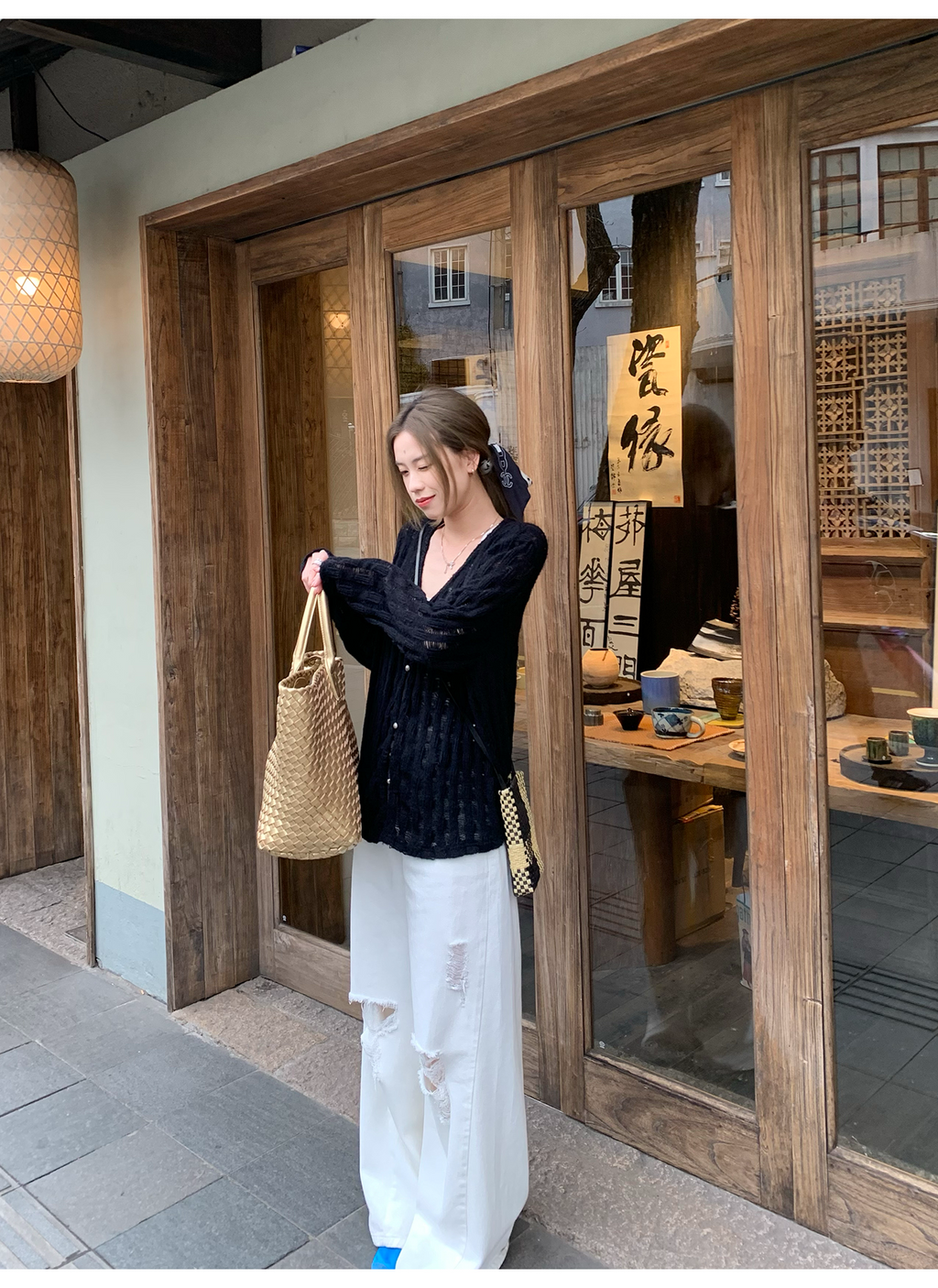 LelyMooch 透け感ニットで即抜け感◎ ゆるシルエットの黒カーディガン LEM149