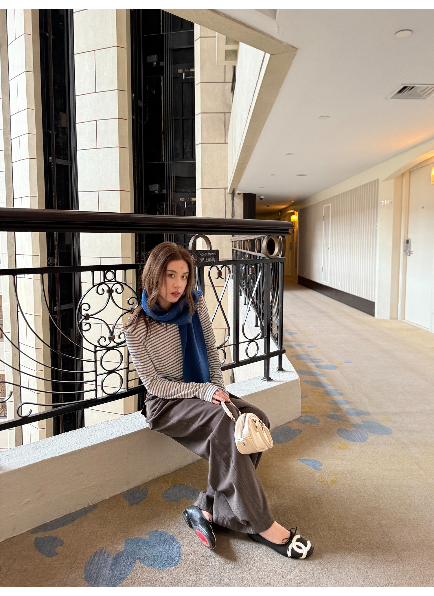 LelyMooch ふんわりグレーボーダーニット  LEM240