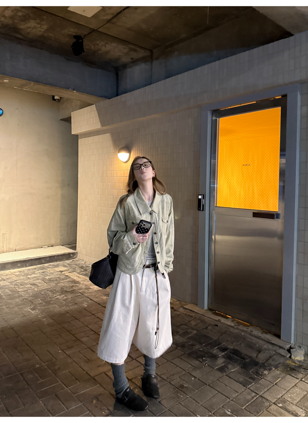 LelyMooch 起毛コットン ベージュクロップドパンツ  LEM255