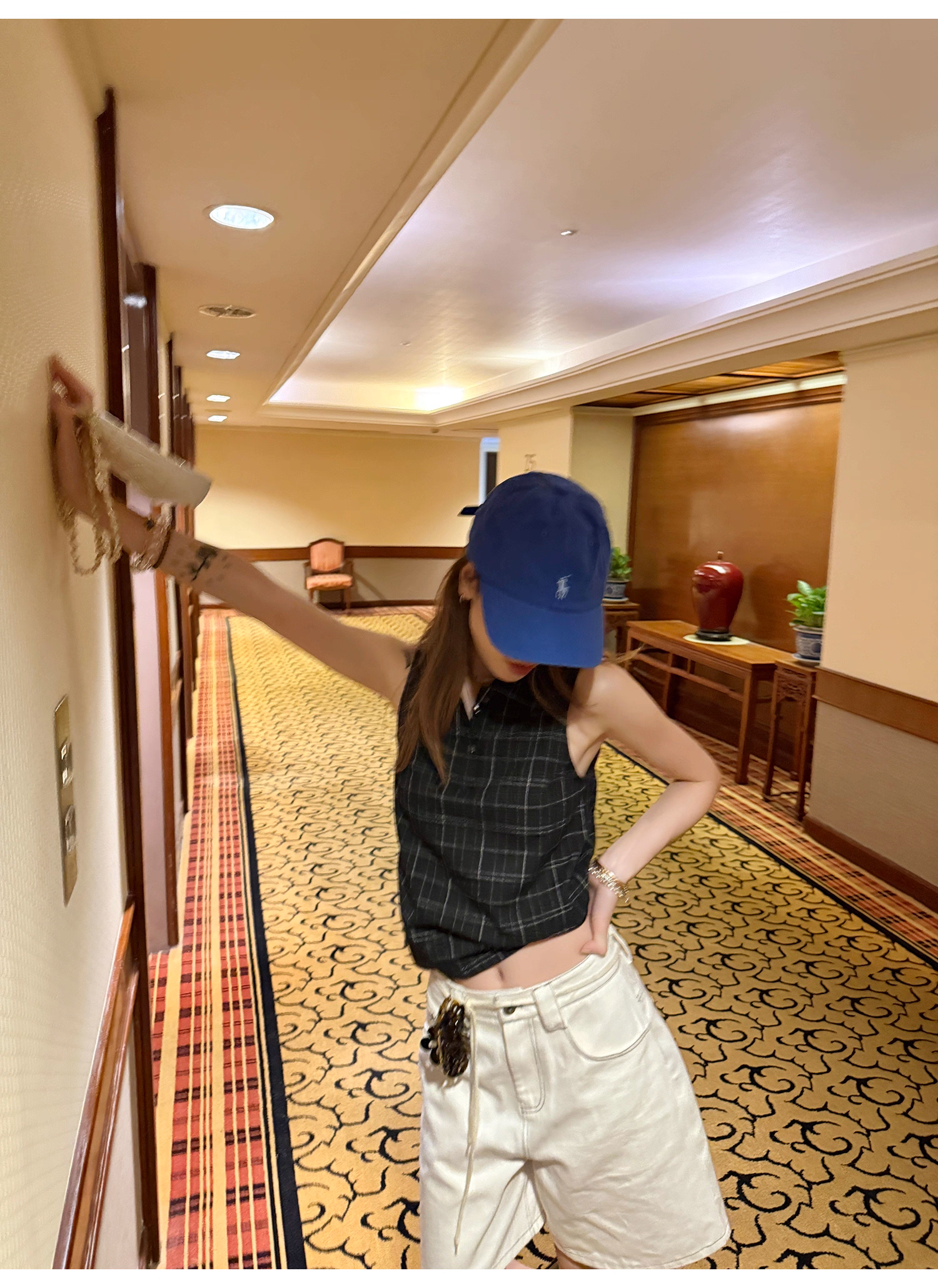 LelyMooch ノースリーブチェック柄ポロシャツ　LEM188