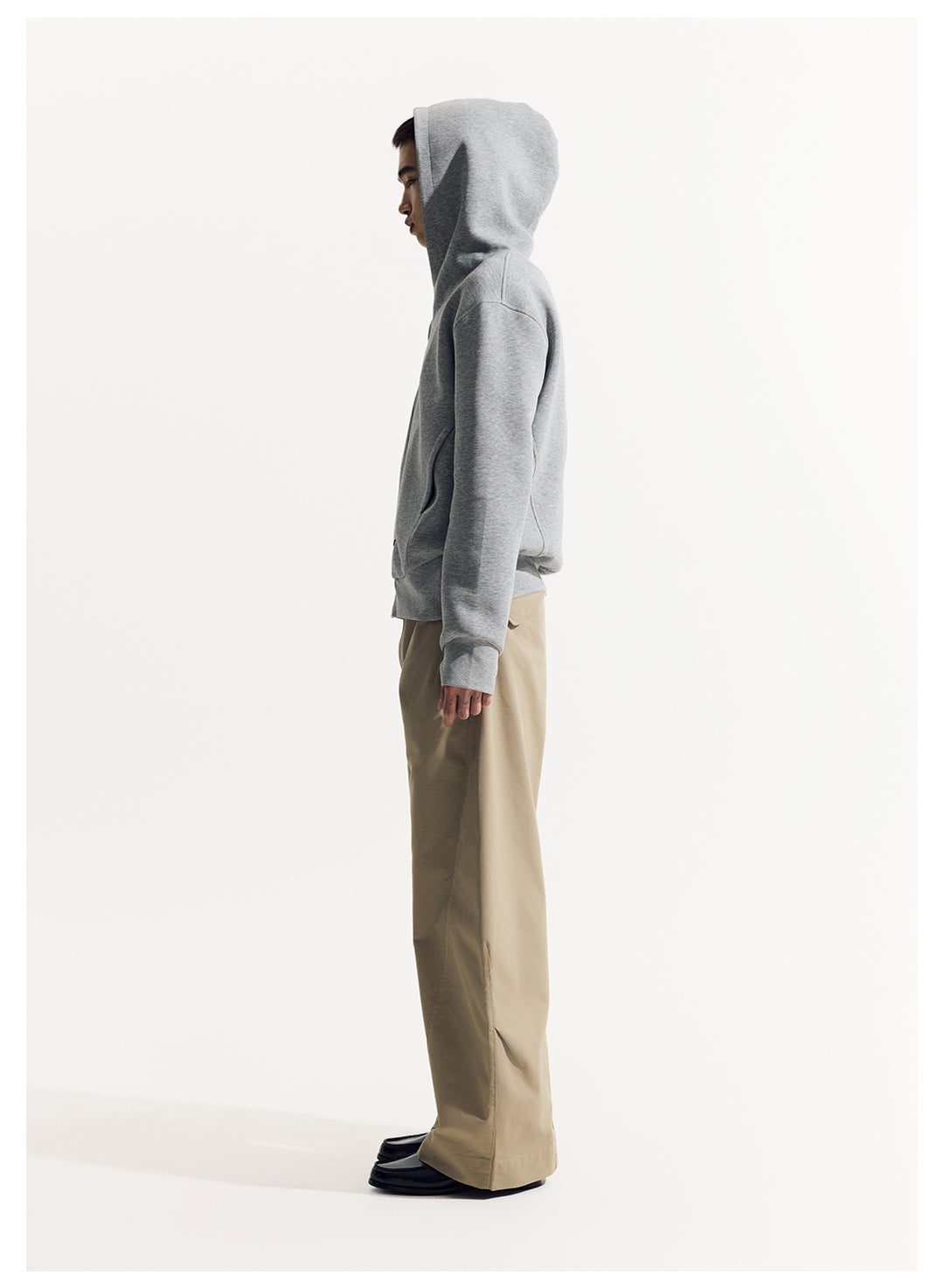 立体カーブドライン × ワイドシルエット構造タックデザインパンツ LOM030