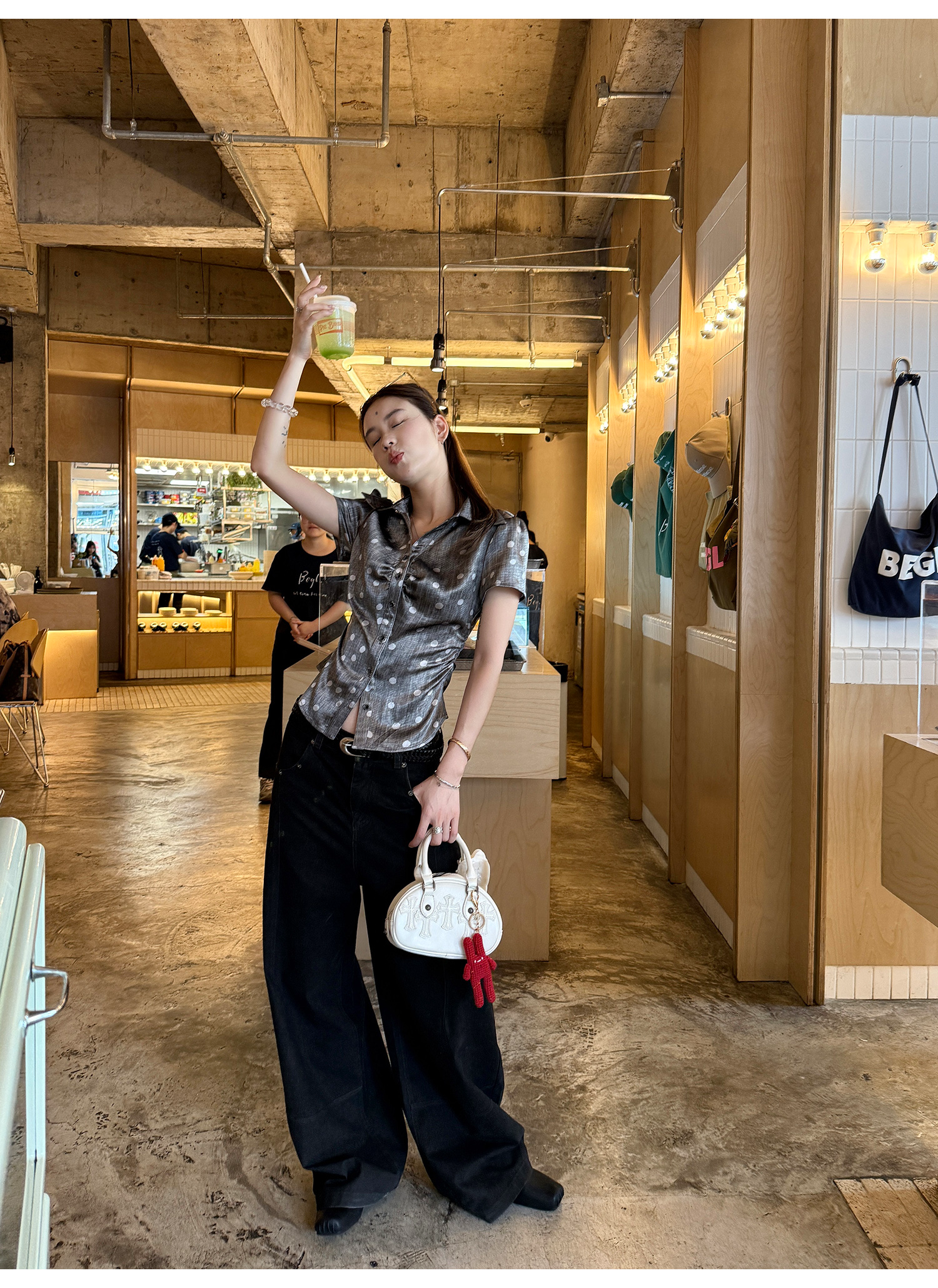 LelyMooch ドット柄サテンブラウス  LEM213