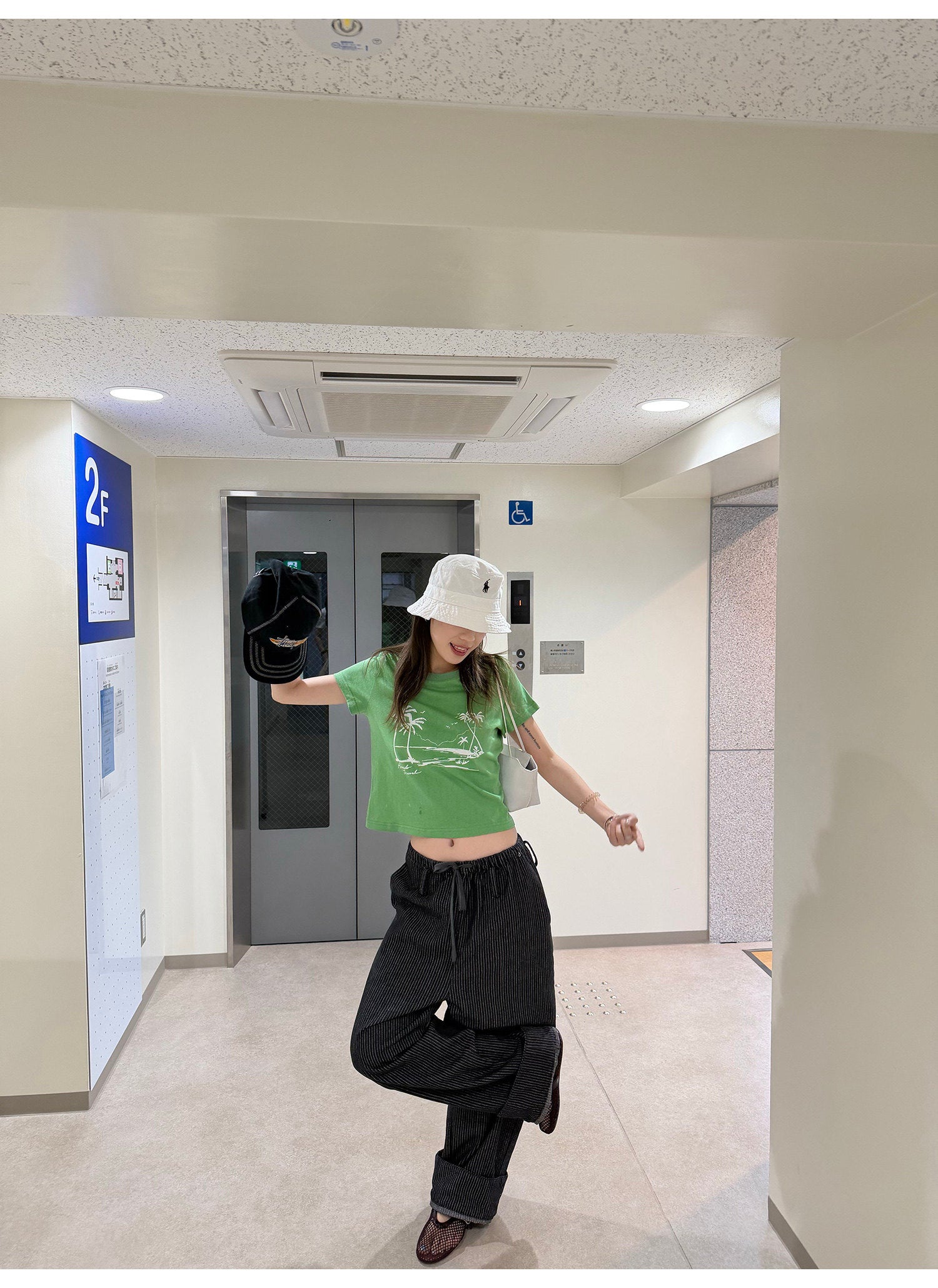 LelyMooch パームツリークロップドTシャツ  LEM376