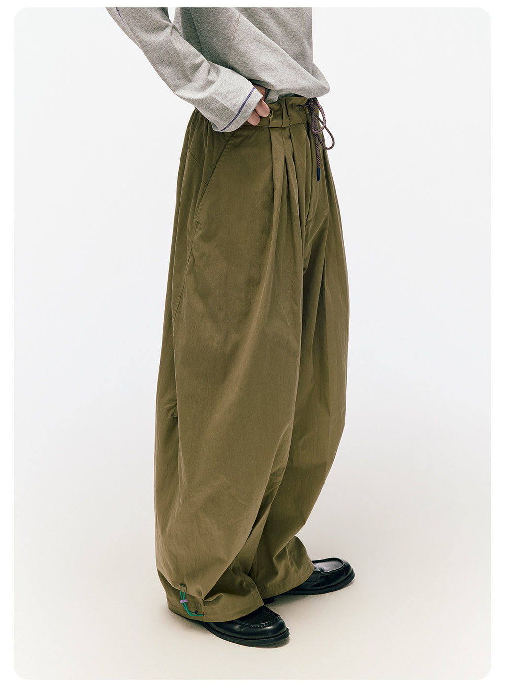 軽やかなハリ感 立体タック ワイドカーブパンツ  LOM047